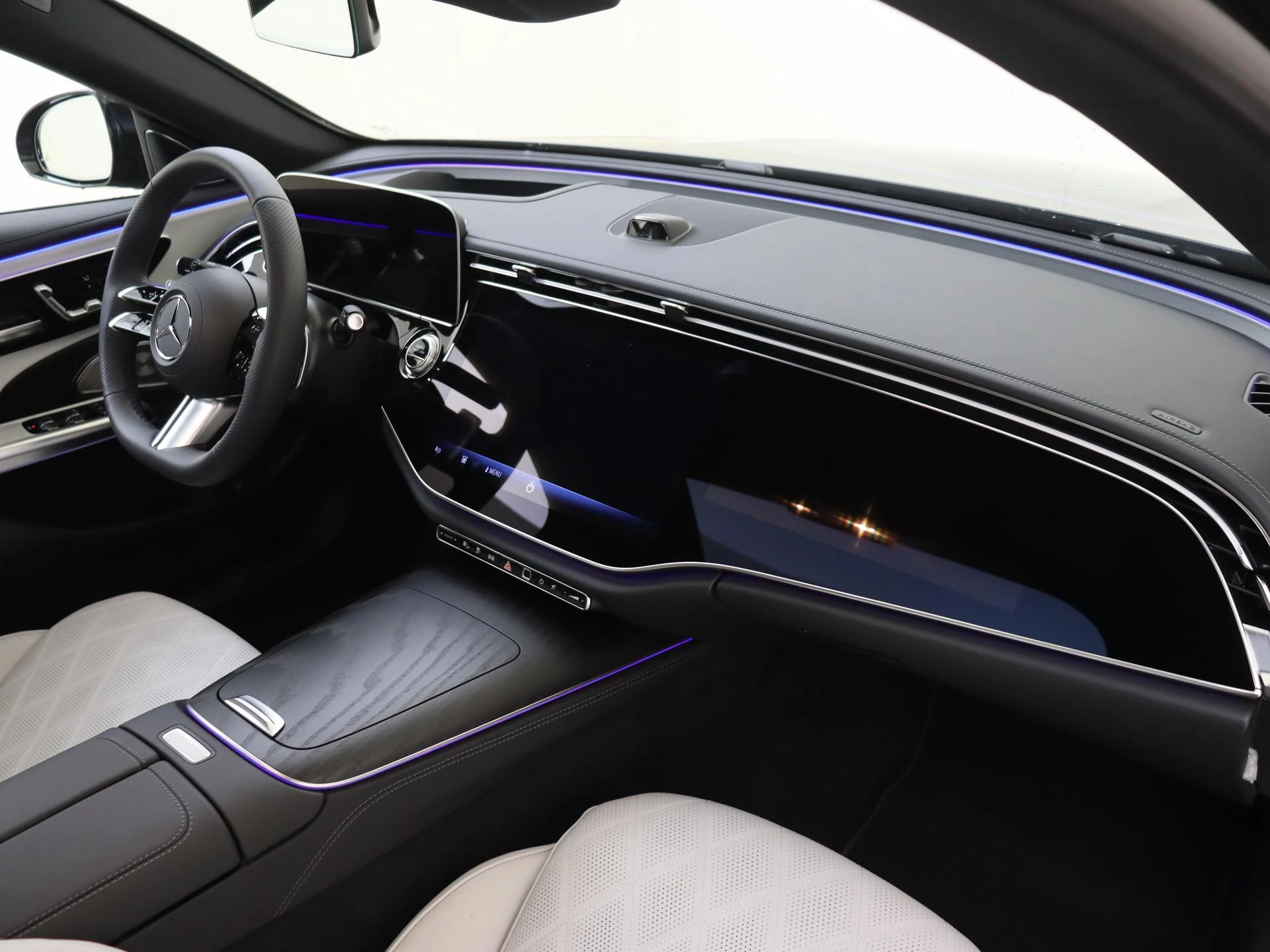 Mercedes-Benz-E-Klasse-image-10