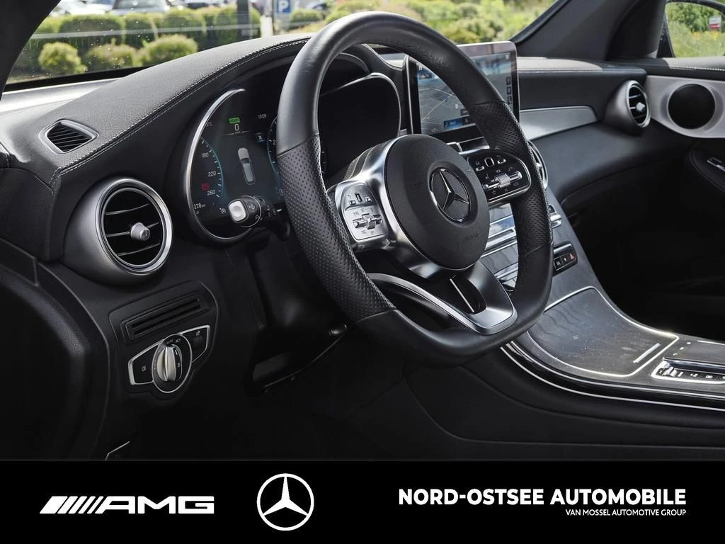 Mercedes-Benz GLC 200 4M AMG NIGHT DIST TEMPO MBUX LED AMG Line