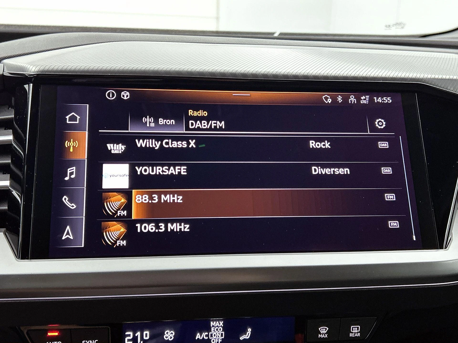 Audi-Q4 e-tron-image-7