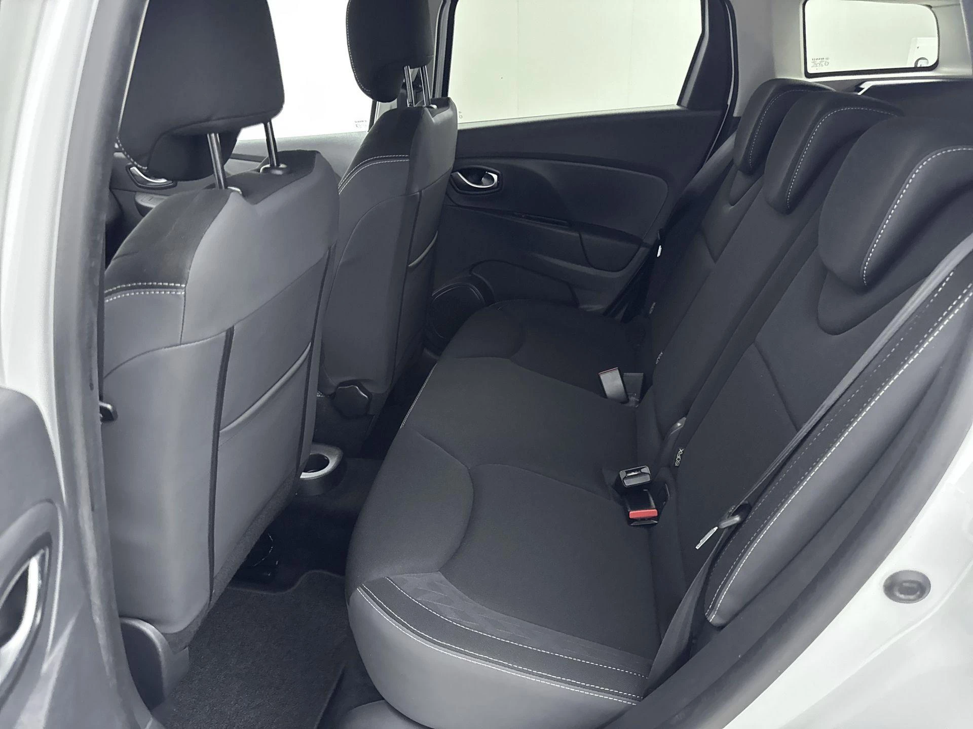 Renault-Clio-image-17