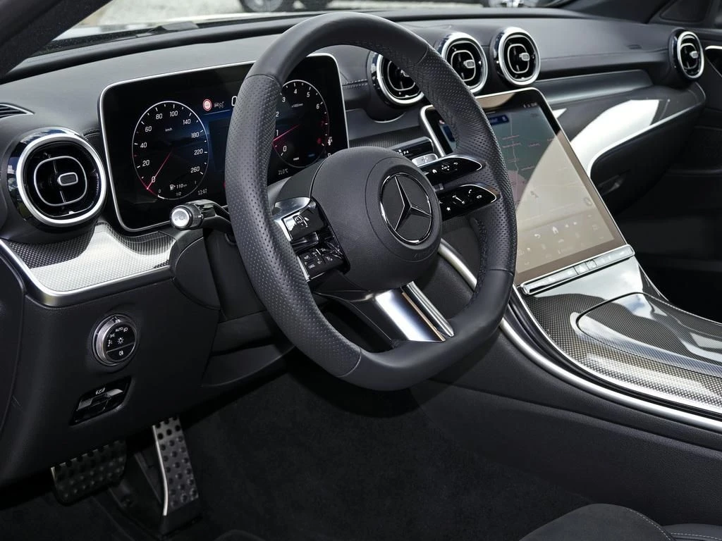 Mercedes-Benz-C-Klasse 300-image-9