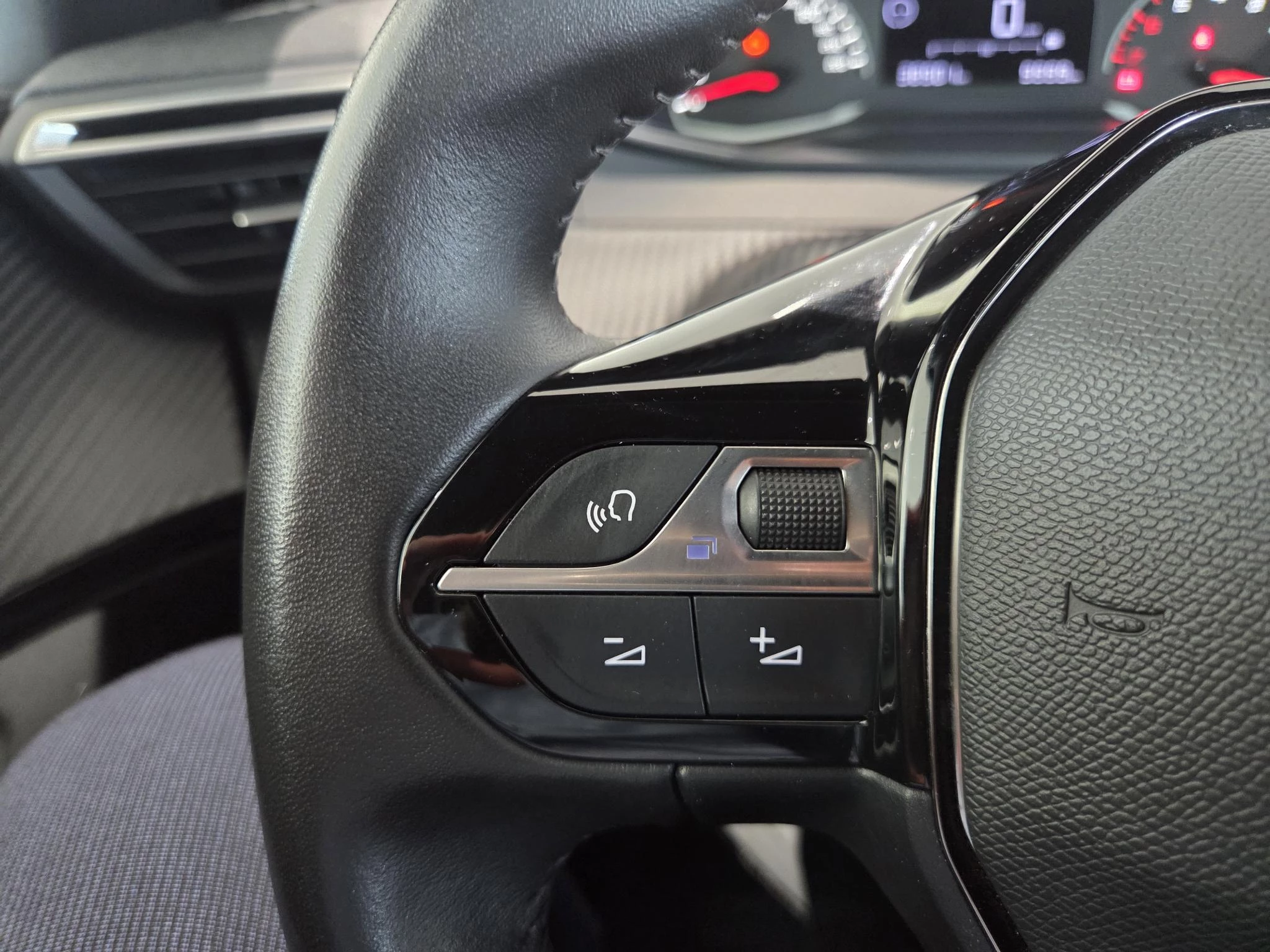 Peugeot 2008 1.2 Active