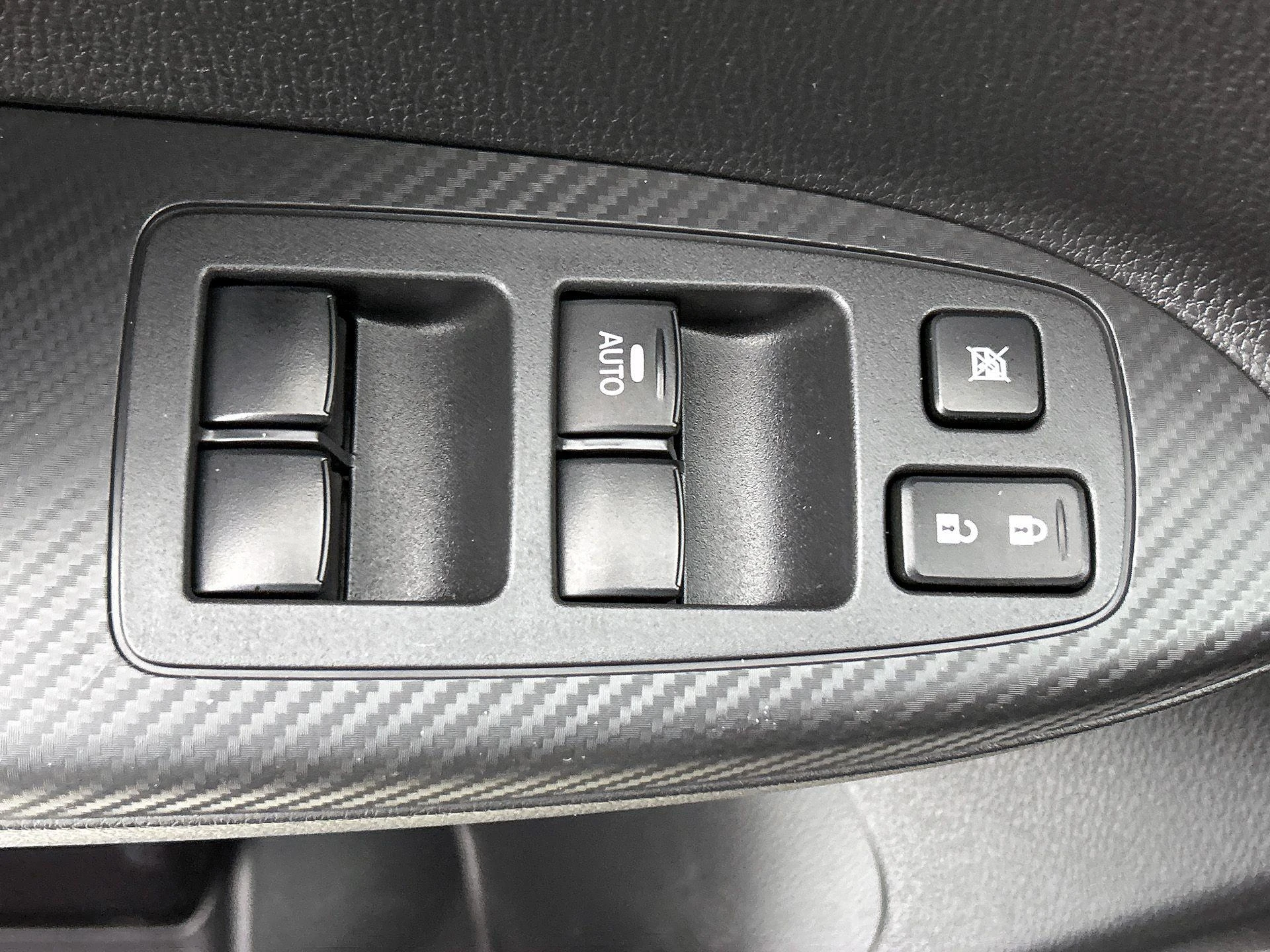 Mitsubishi-Eclipse Cross-image-33