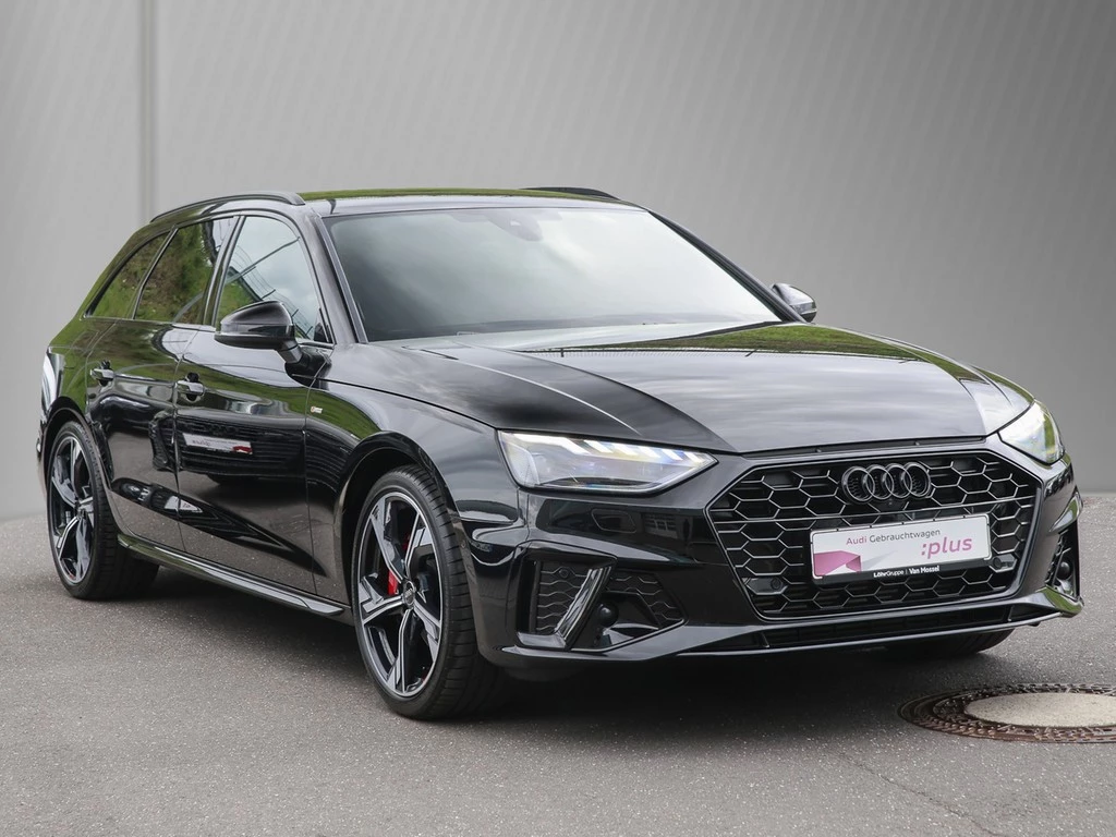 Audi A4 Avant 40 TFSI S line competition + Matrix