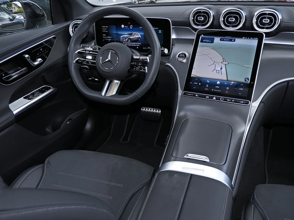Mercedes-Benz-GLC 220 d-image-9