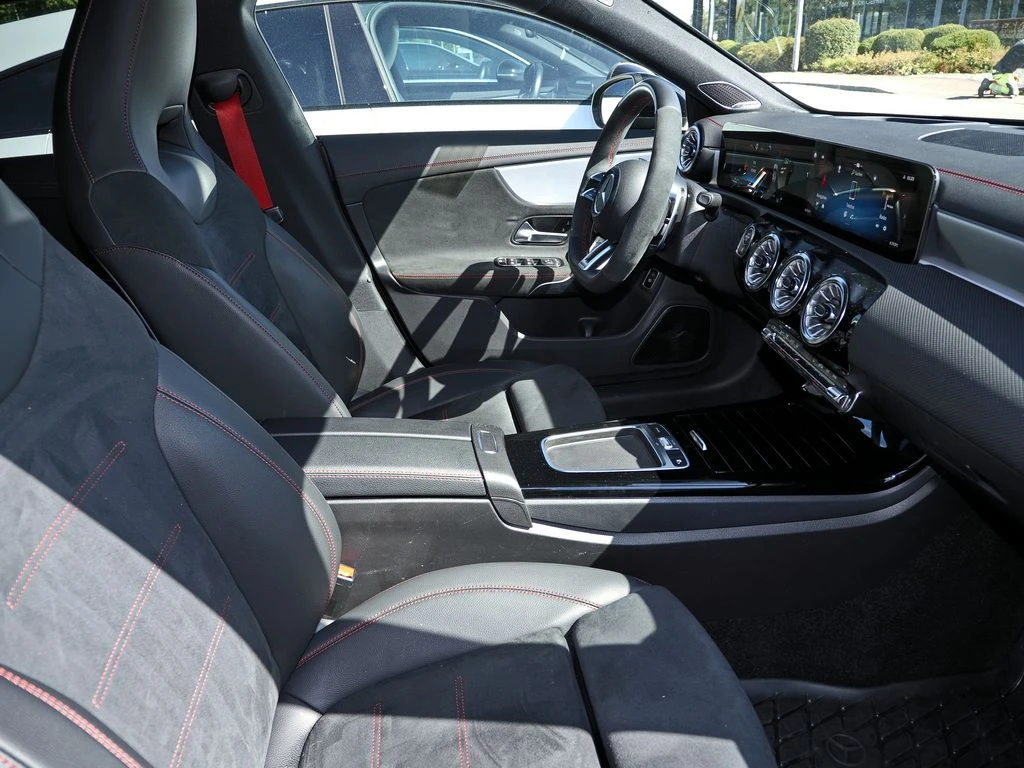Mercedes-AMG-CLA 45 S AMG-image-11