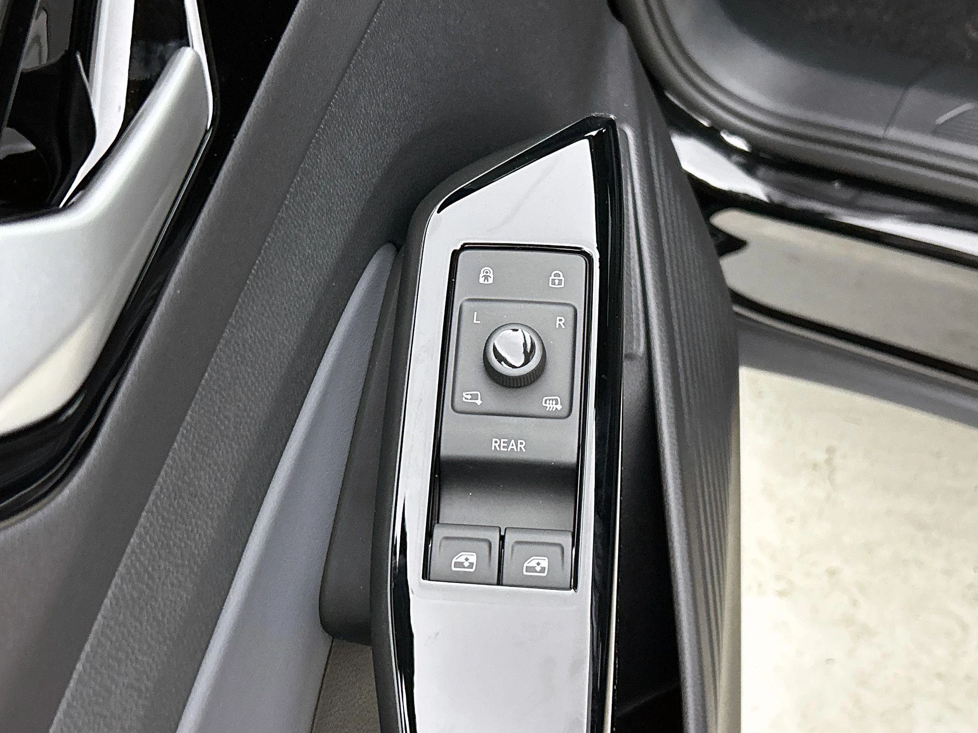 Volkswagen-ID.4-image-27