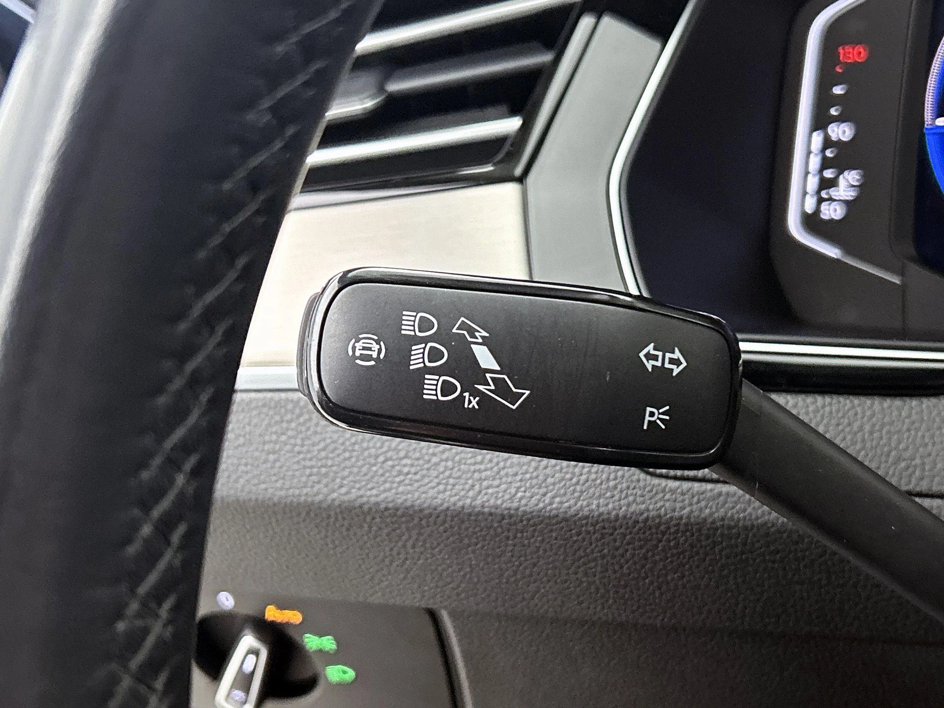 Volkswagen-Passat-image-10