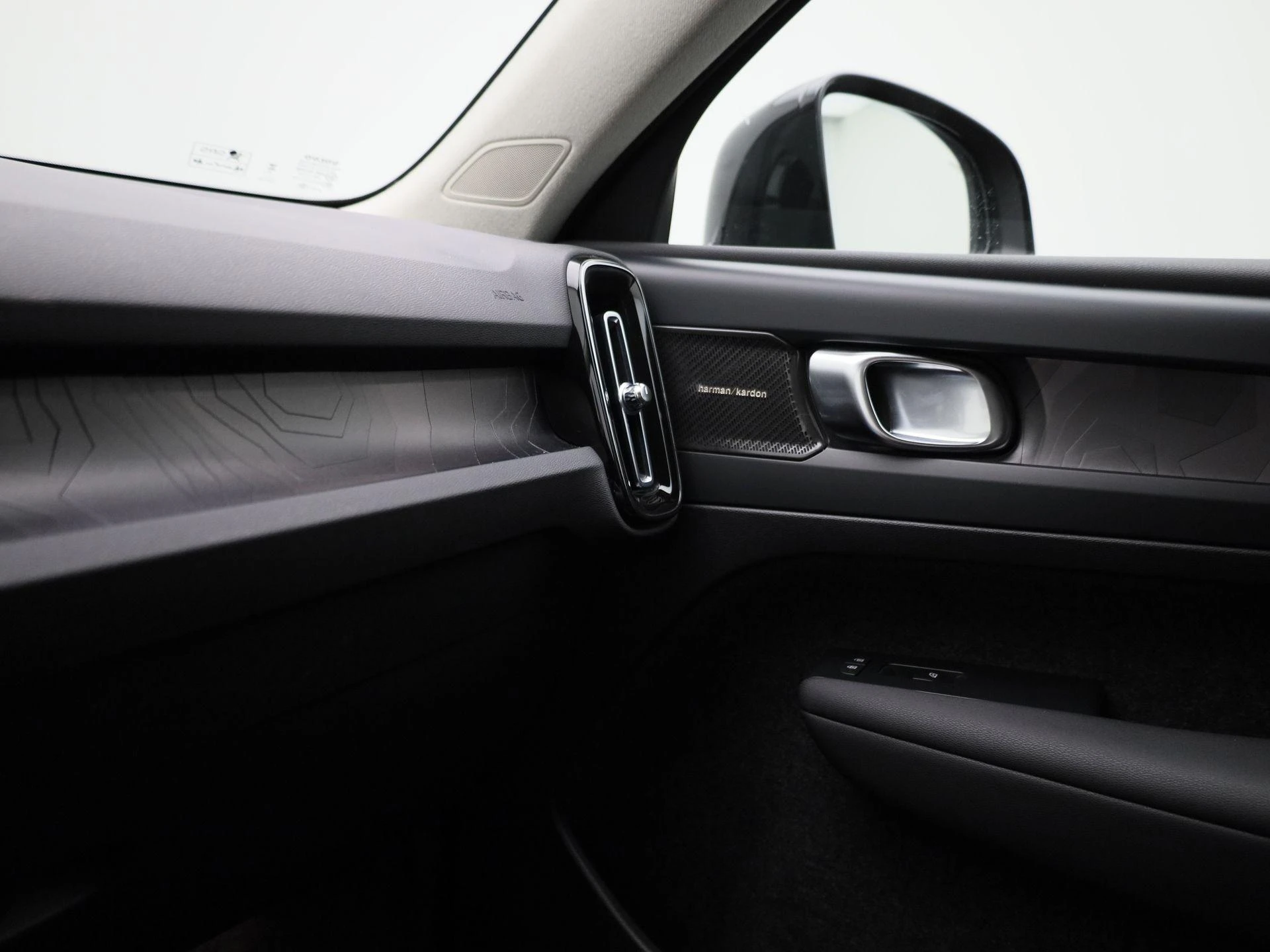 Volvo-XC40-image-28