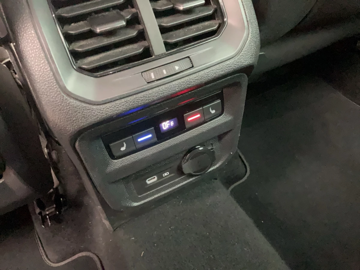 Volkswagen-Tiguan-image-23