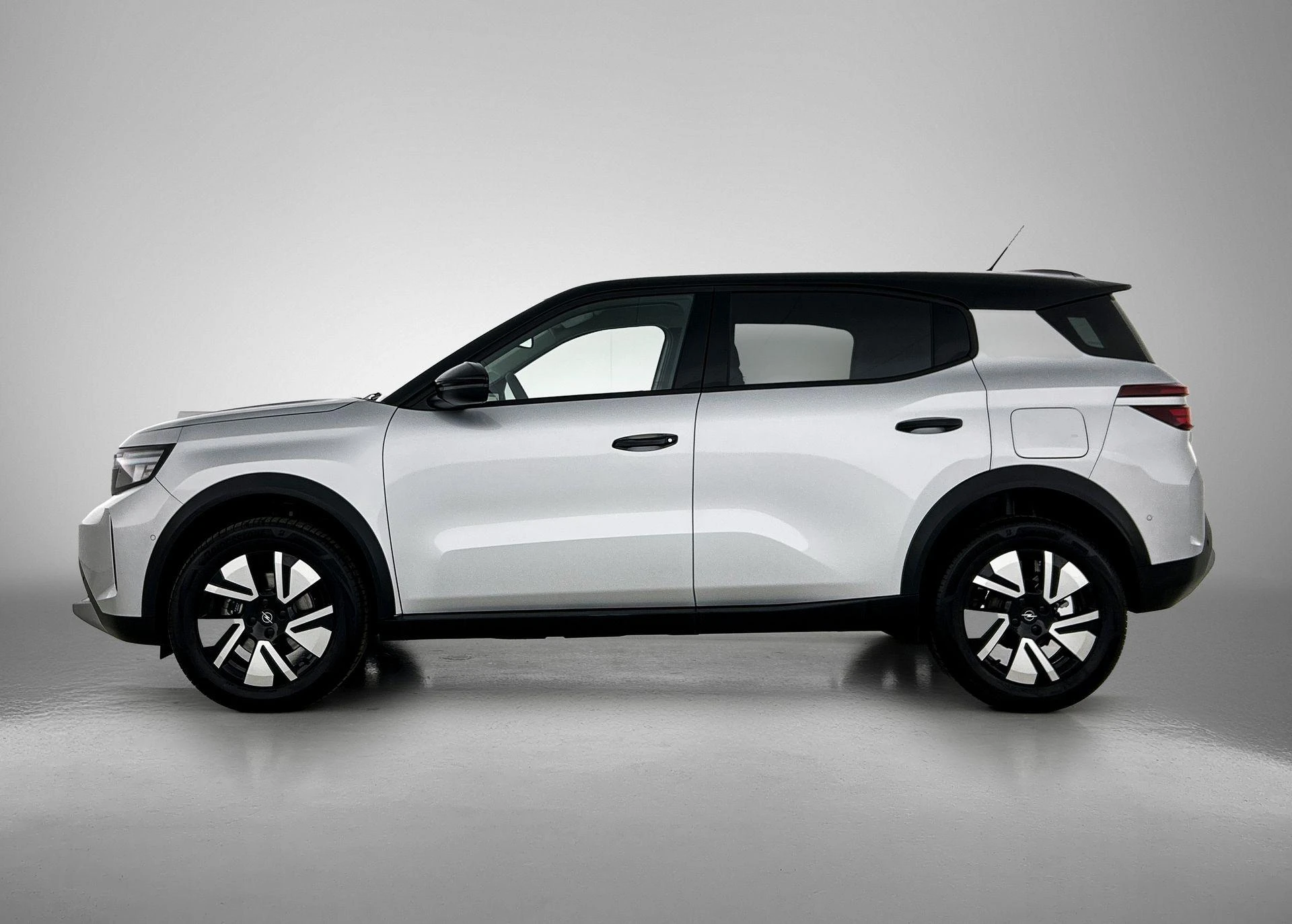 Opel-Frontera-image-1