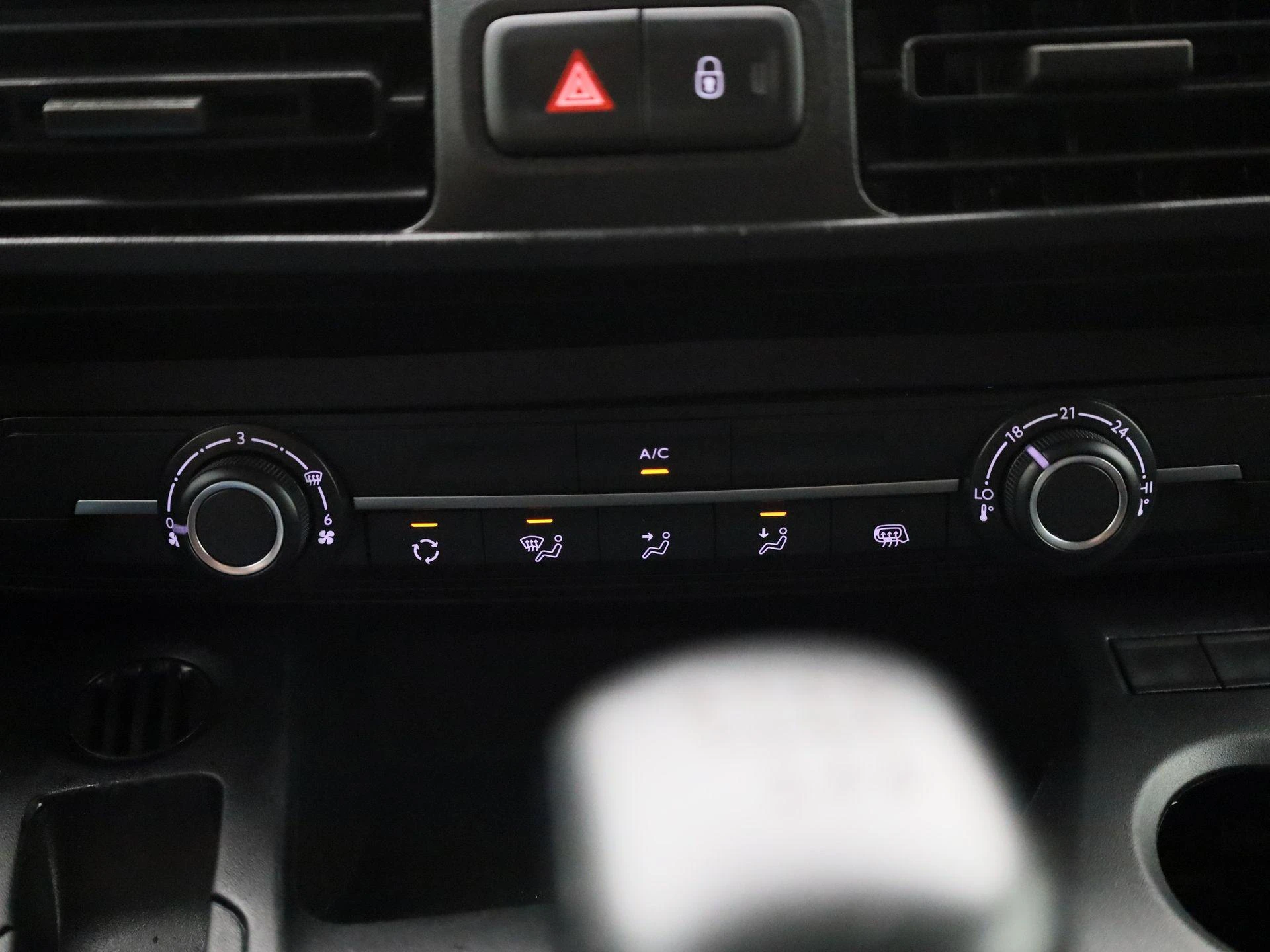 Opel-Combo-image-23