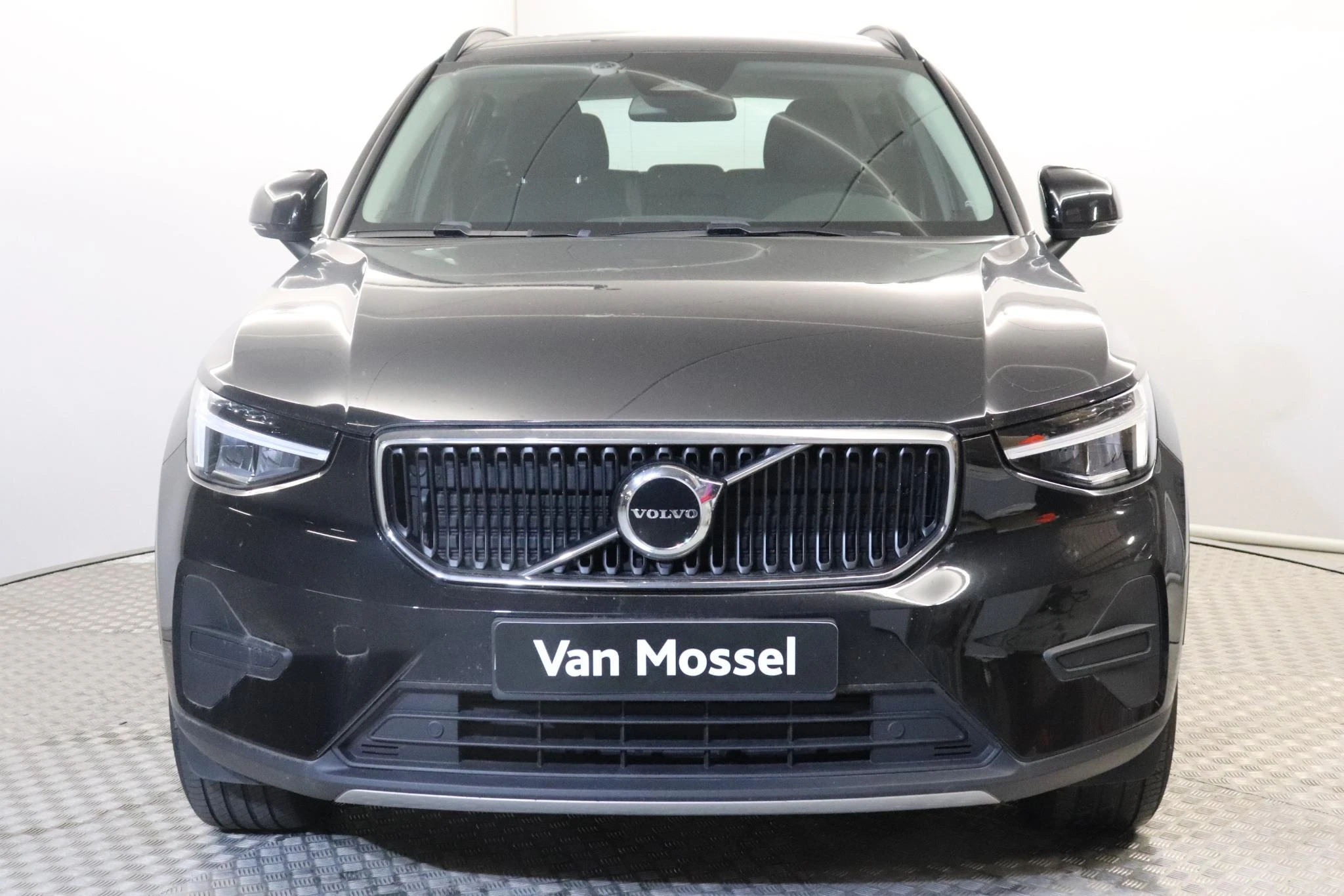 Volvo-XC40-image-1