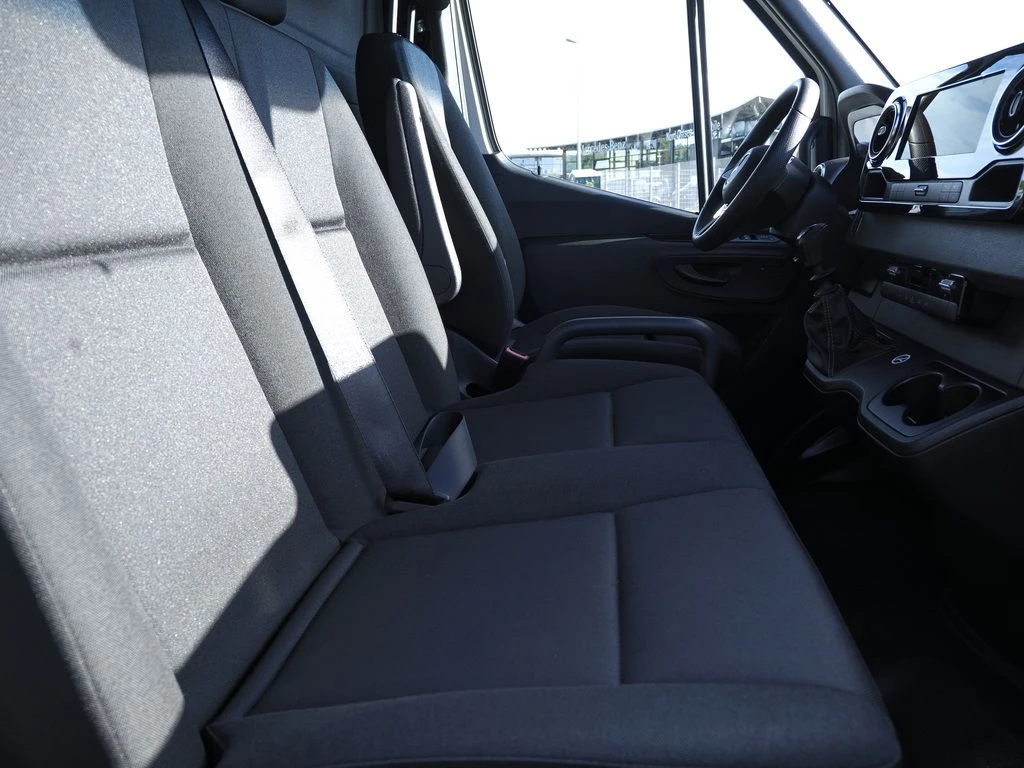 Mercedes-Benz-Sprinter 317-image-10