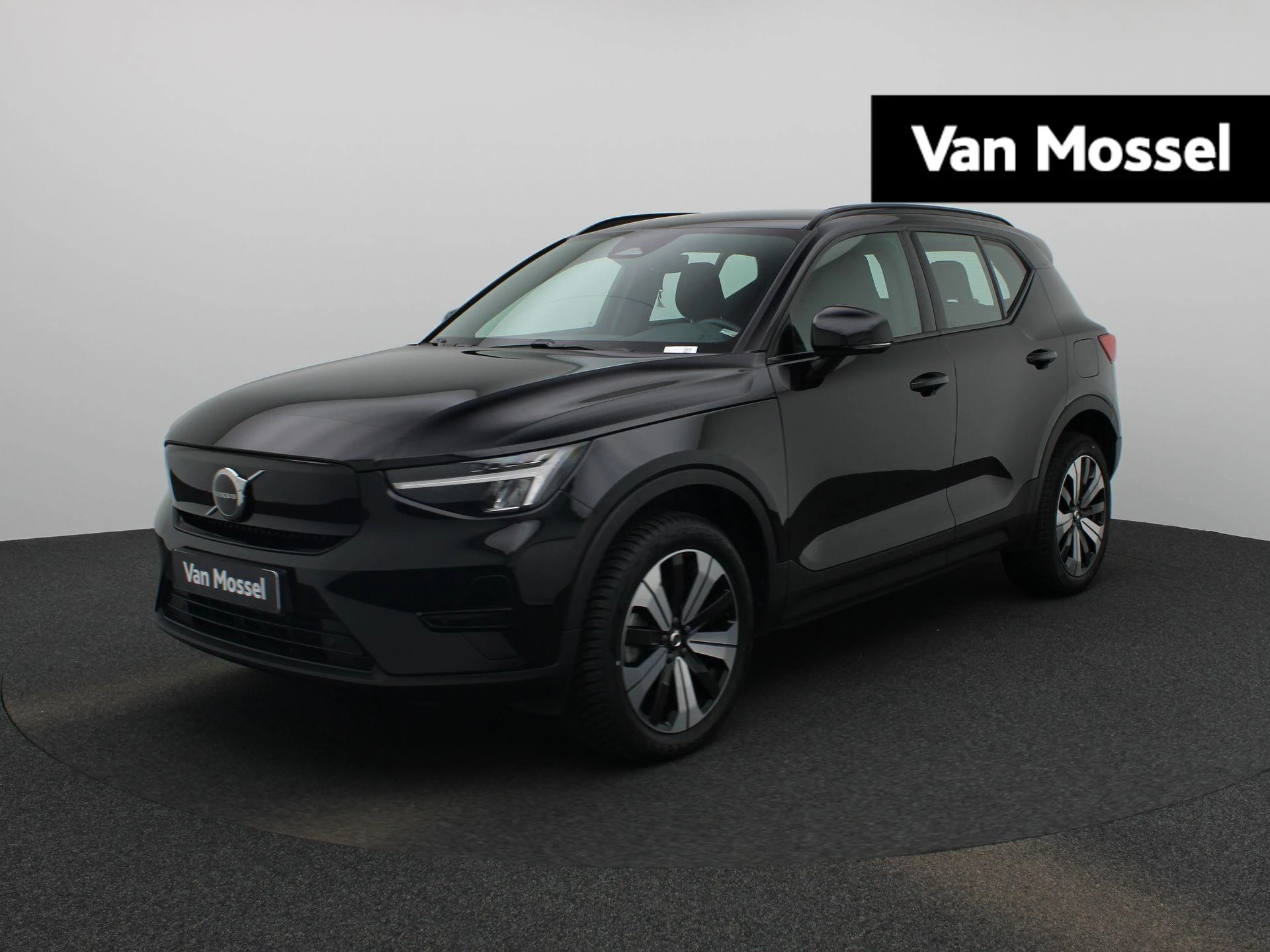 Volvo-XC40-image-0