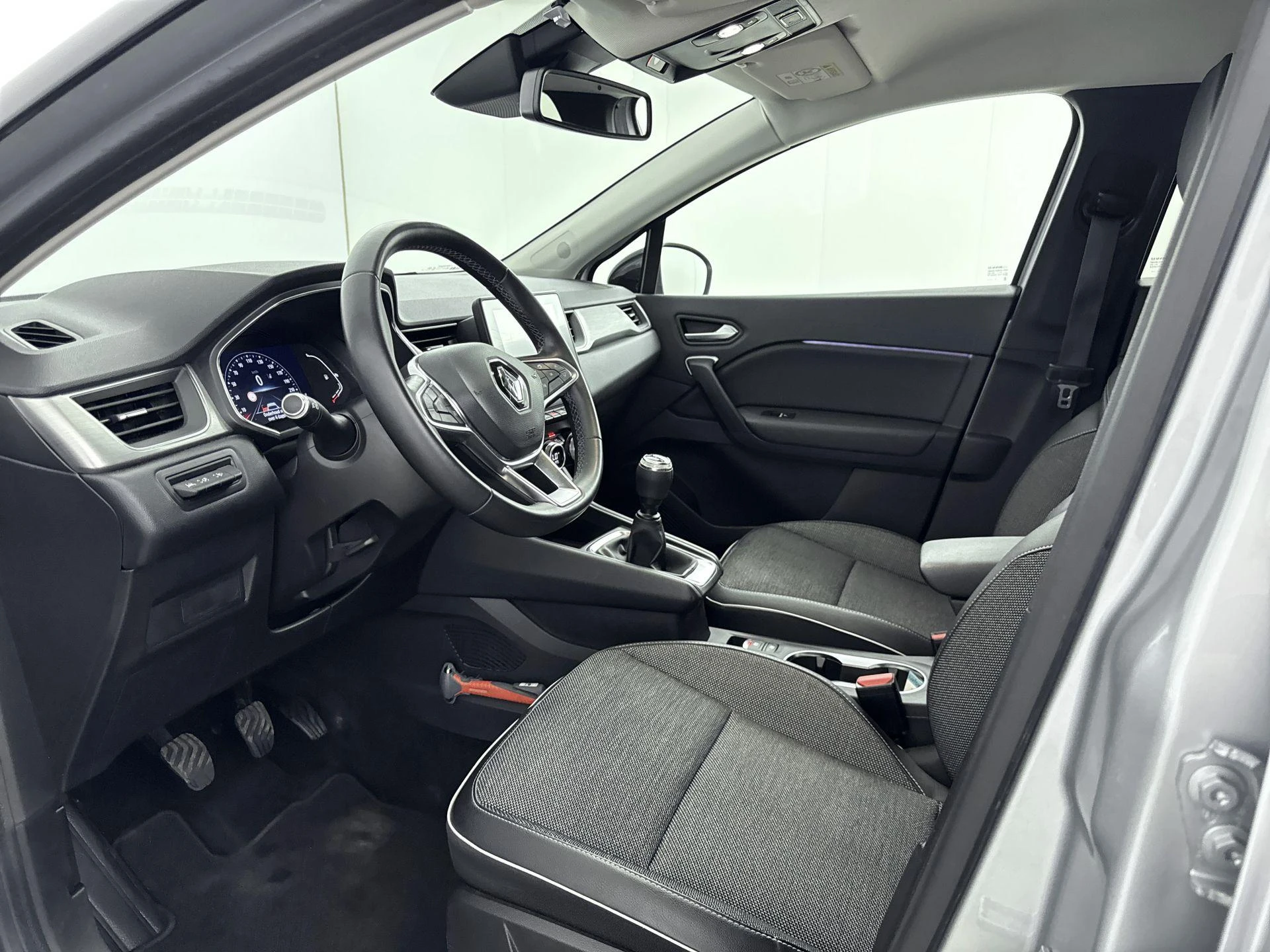 Renault-Captur-image-16