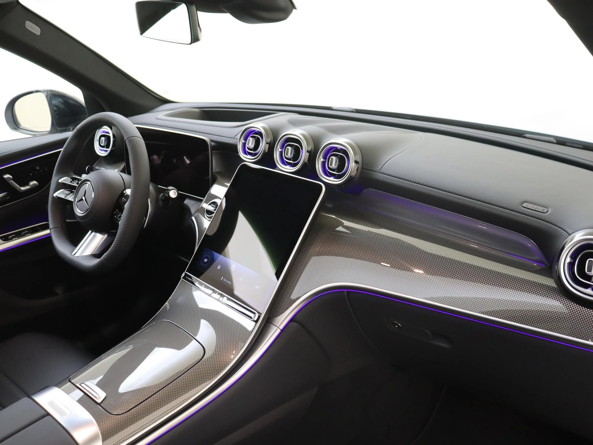 Mercedes-Benz-GLC-image-4