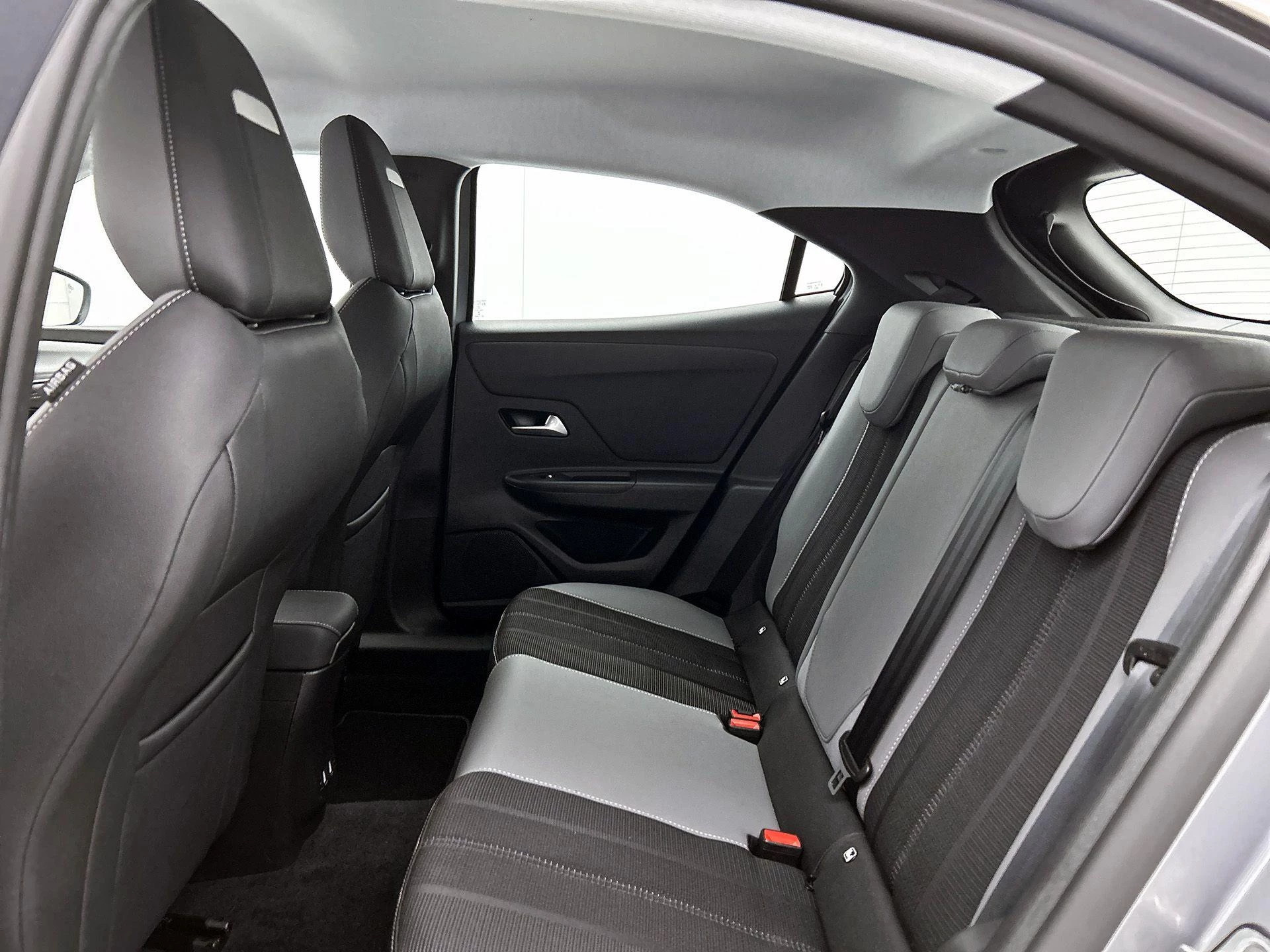 Opel-Mokka-e-image-26