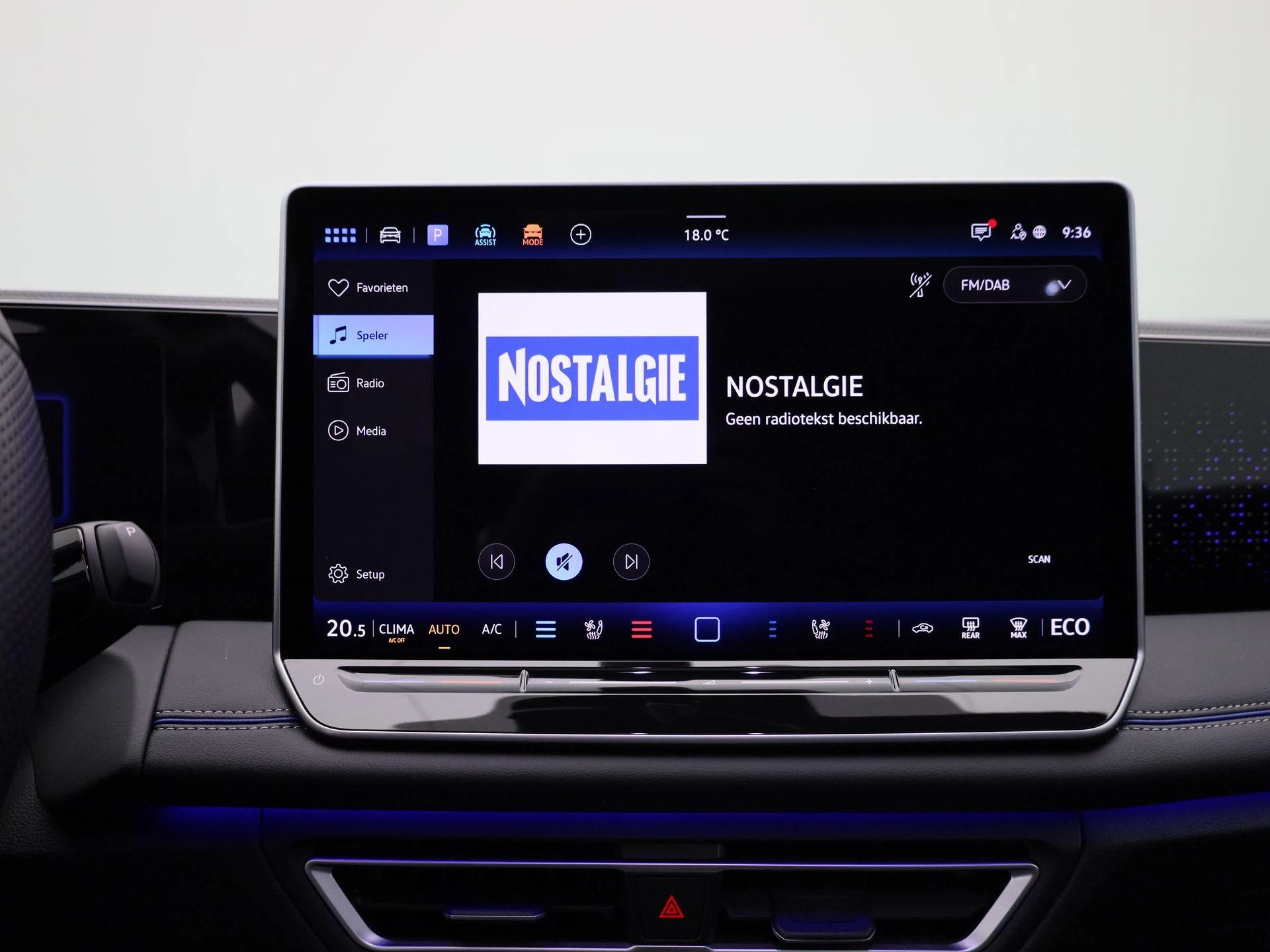 Volkswagen-Tiguan-image-23