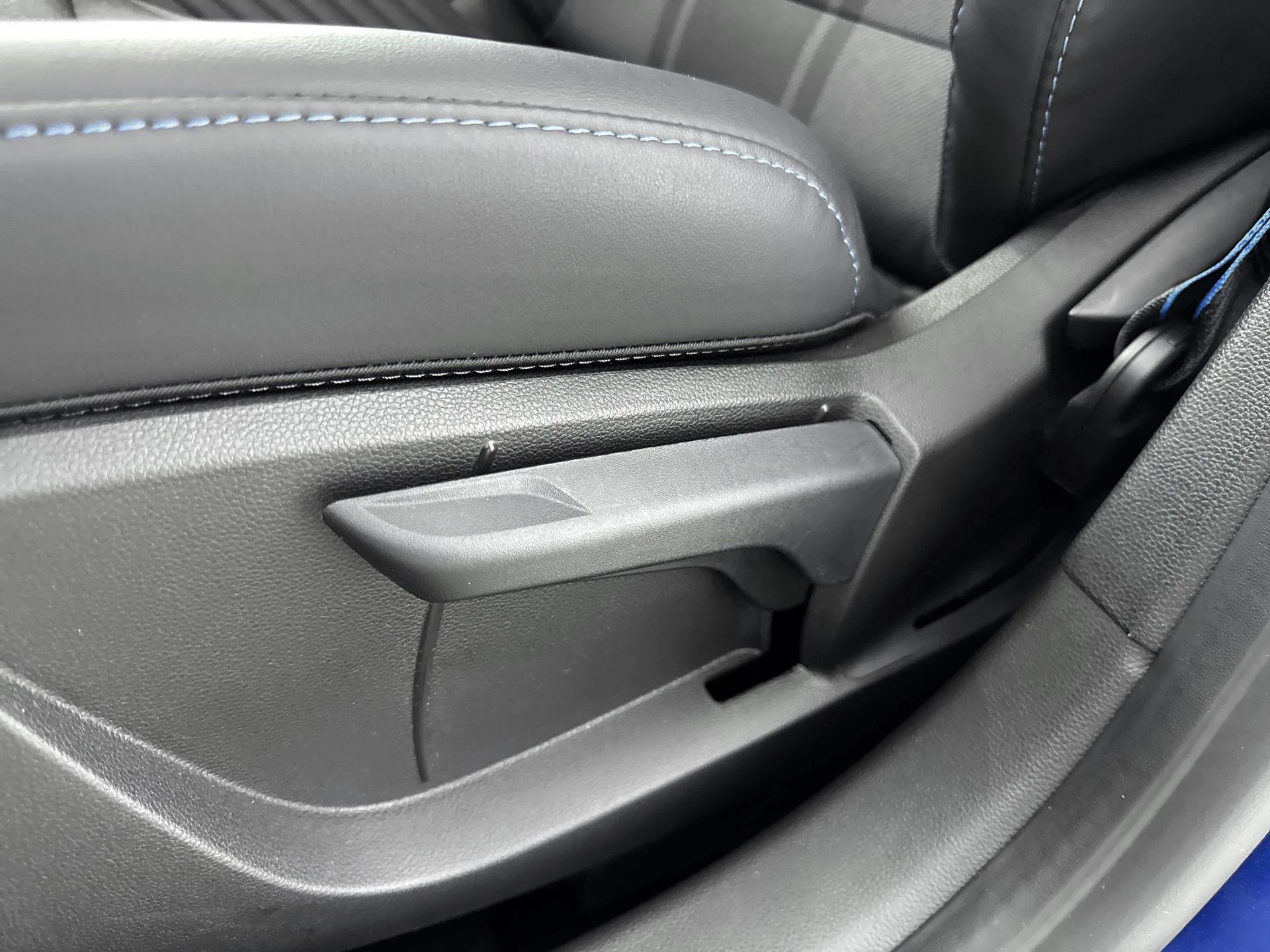 Renault-Clio-image-18