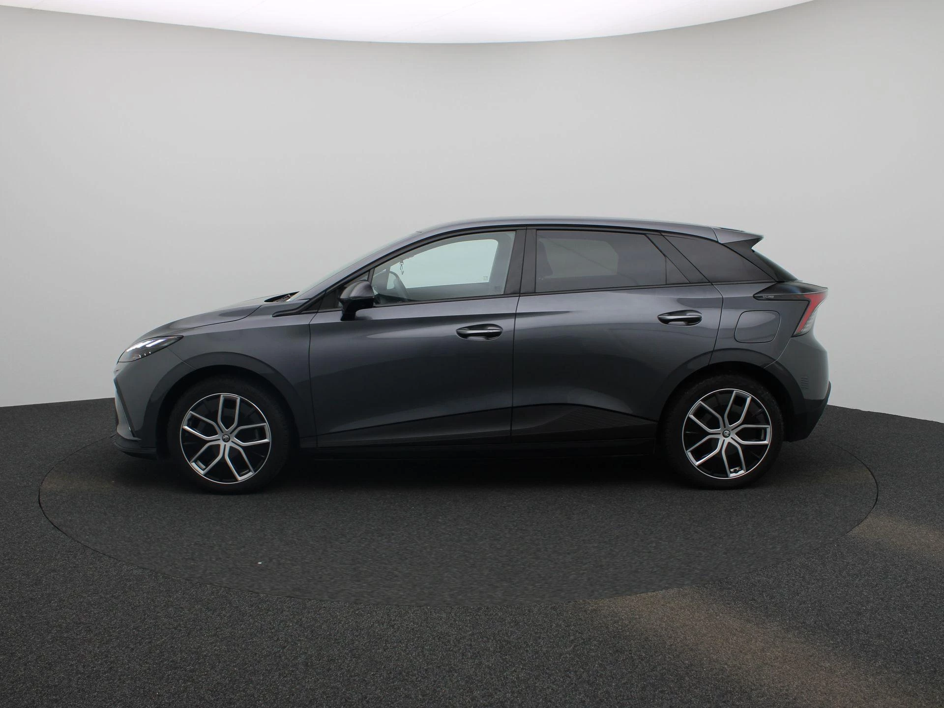 MG MG4 64 kWh Luxury