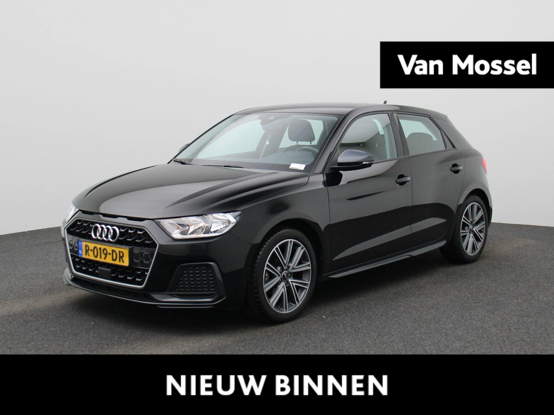 Audi-A1 Sportback-image-0