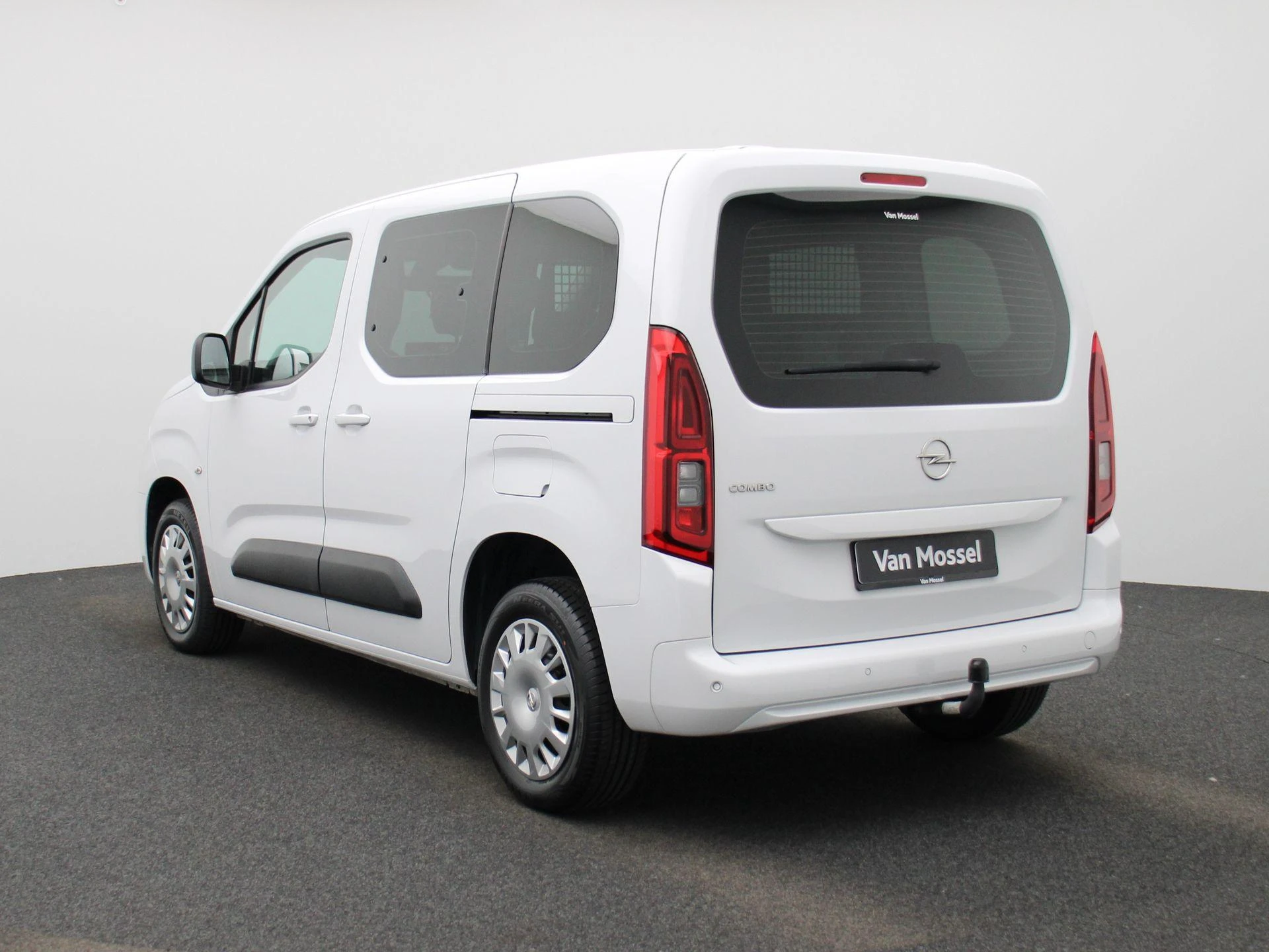 Opel-Combo Life-image-1