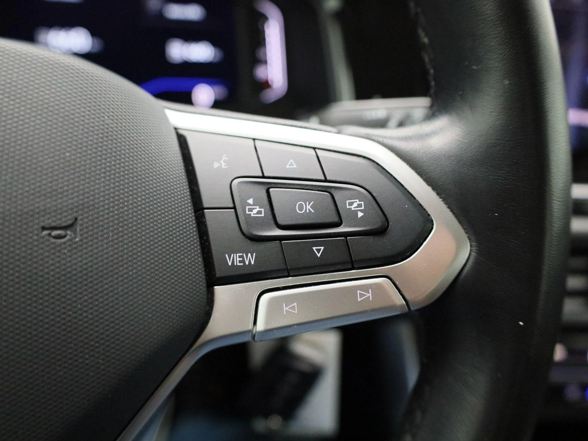 Volkswagen-Polo-image-16