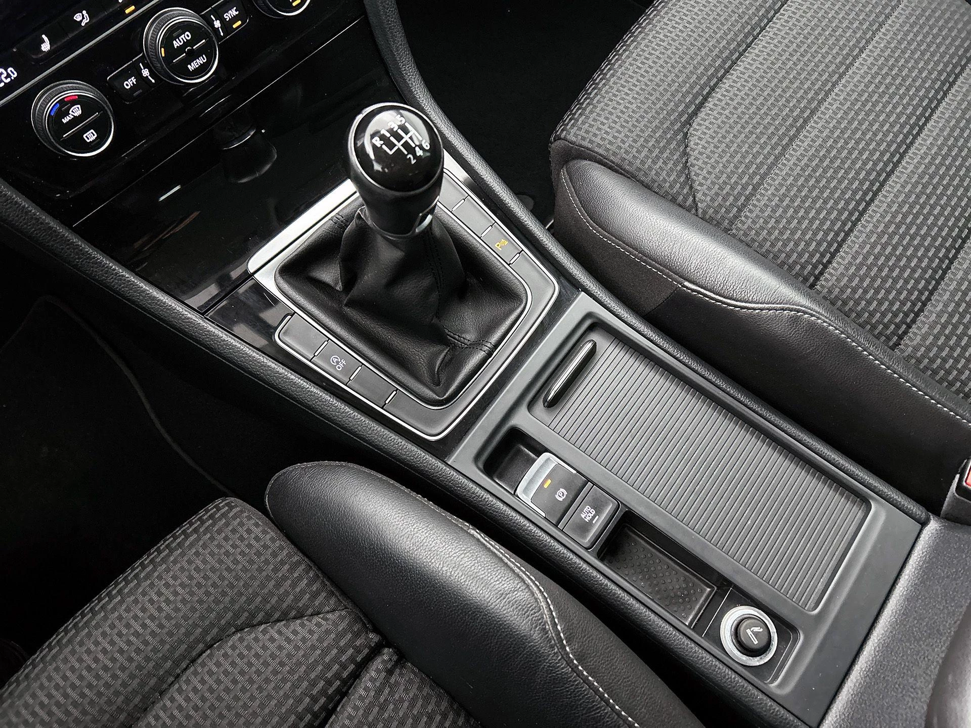 Volkswagen Golf Variant 1.2 TSI Business Edition Connected