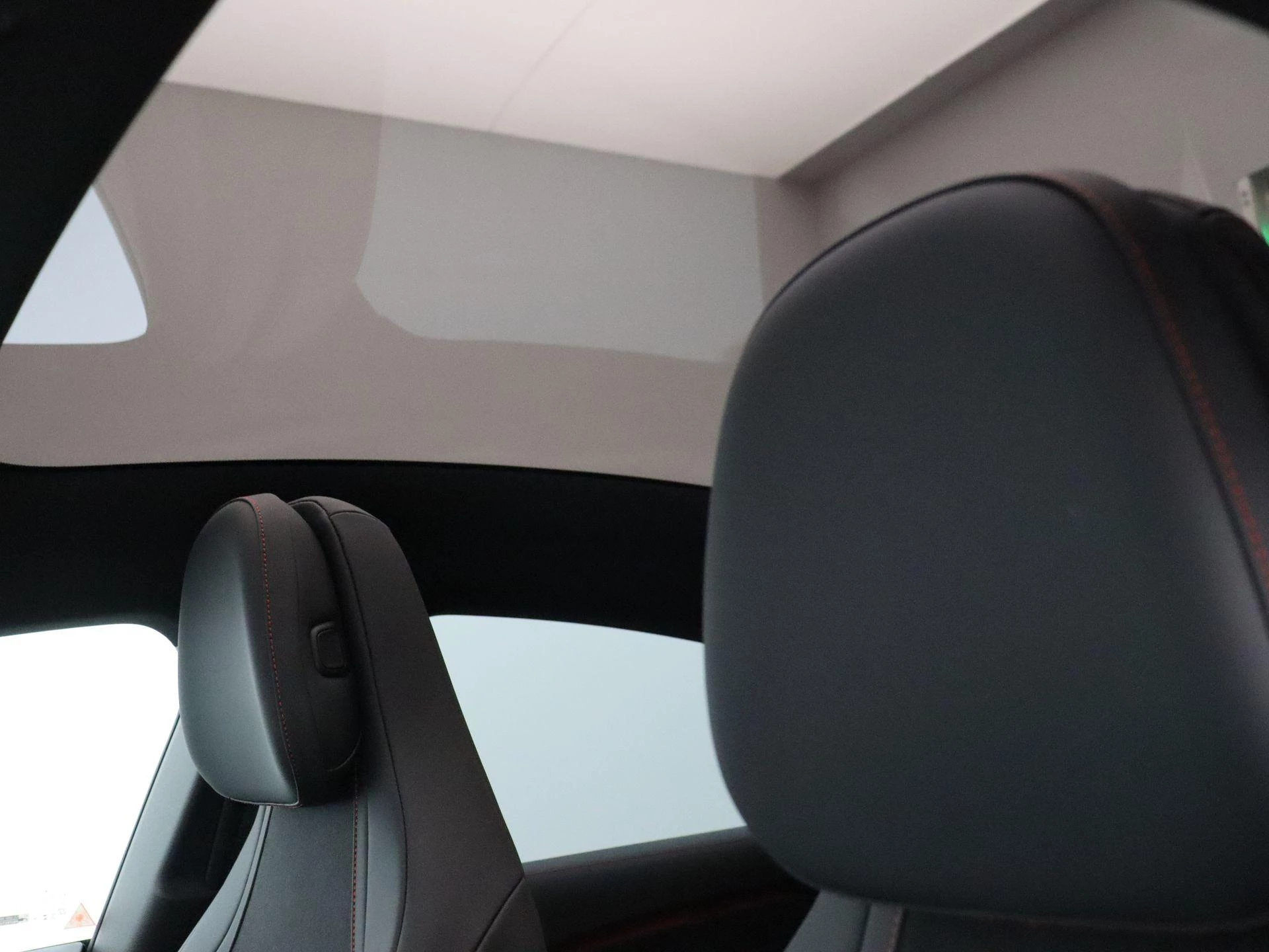 Mercedes-Benz-CLA-image-14