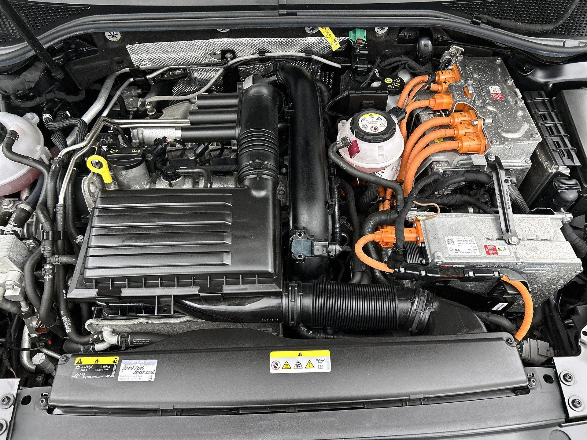 Volkswagen-Passat-image-43