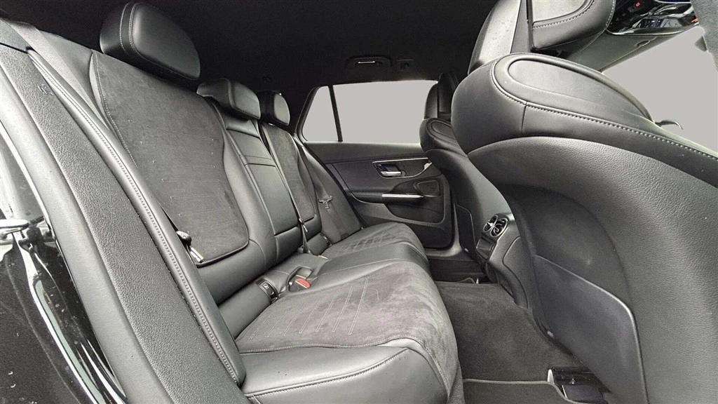 Mercedes-Benz-C-Klasse-image-23