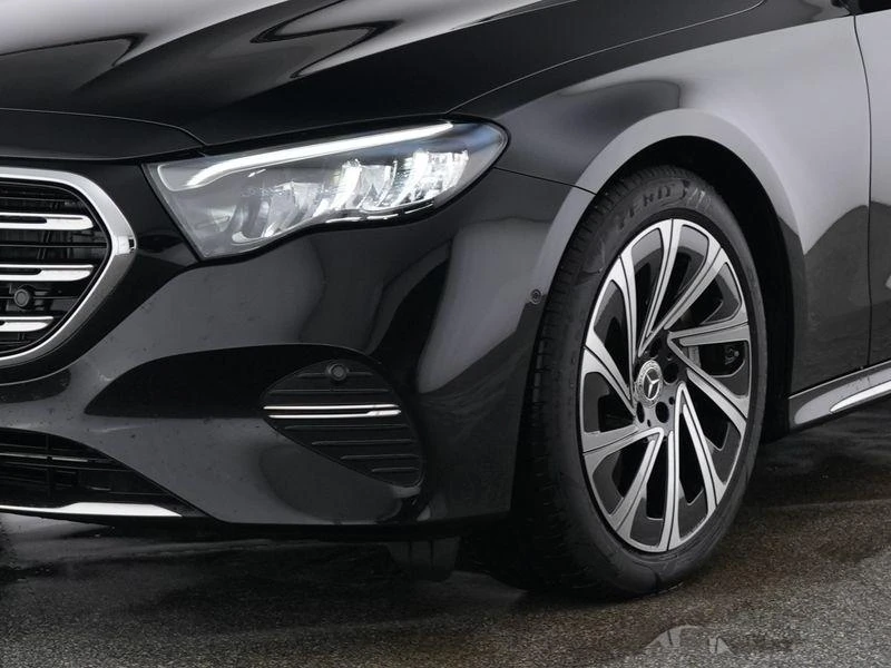 Mercedes-Benz-E-Klasse-image-9