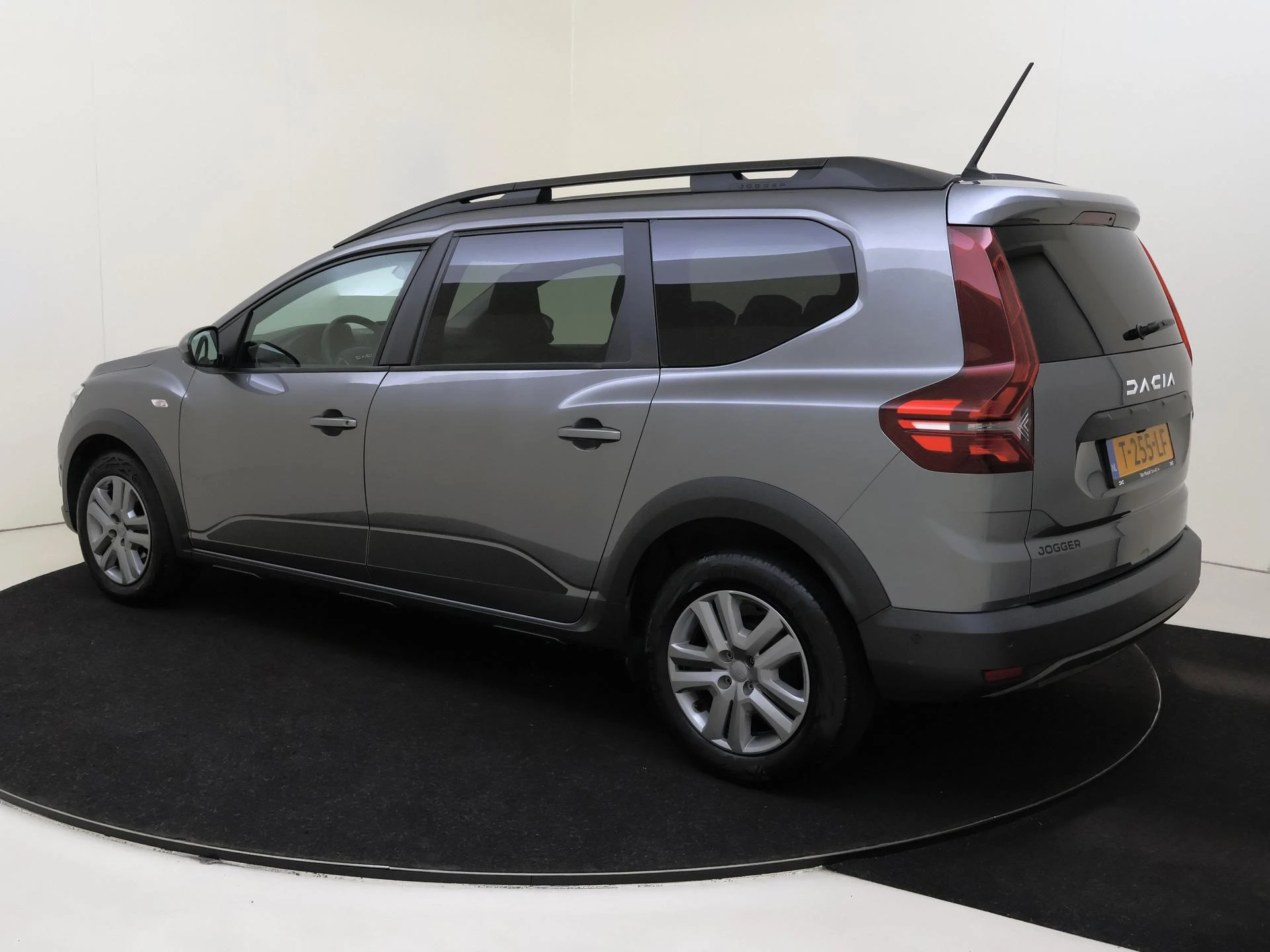 Dacia-Jogger-image-2