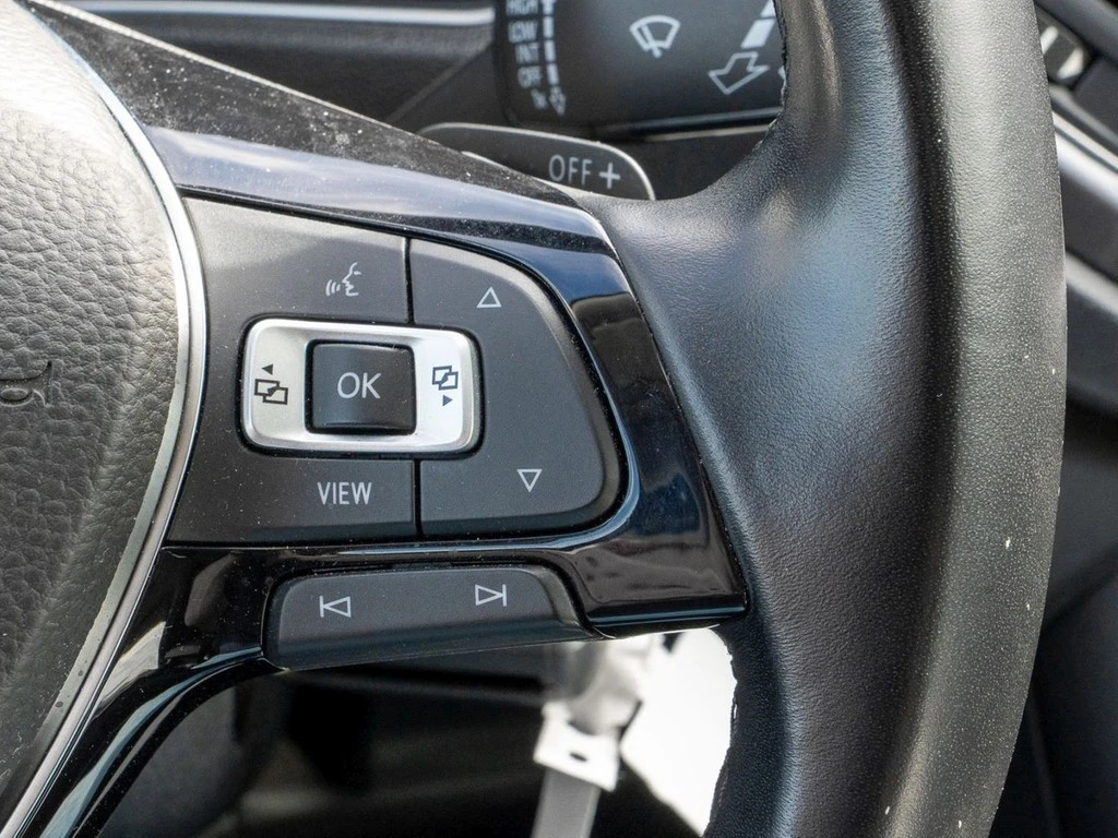 Volkswagen-T-Roc-image-19