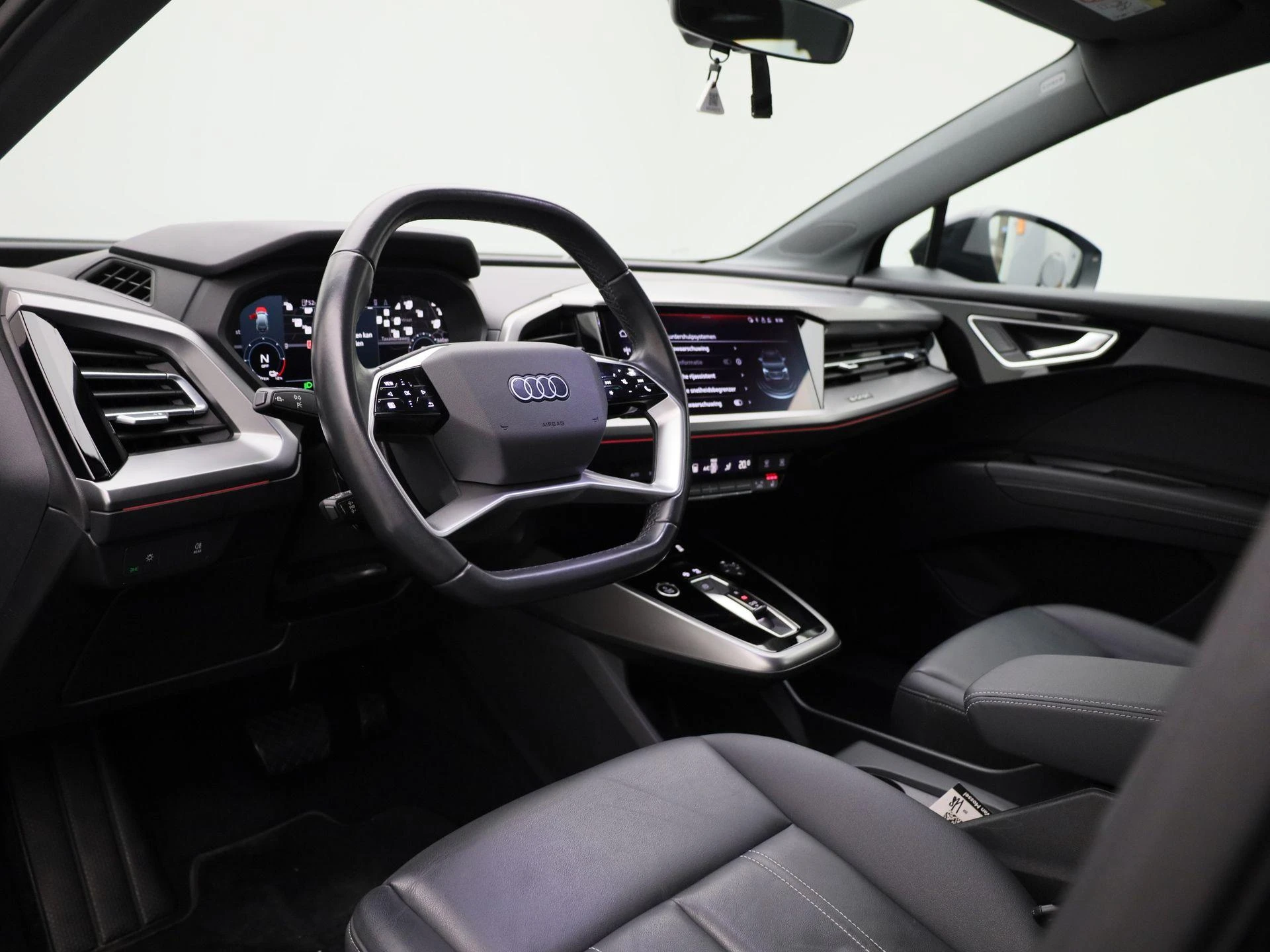 Audi-Q4 e-tron-image-35