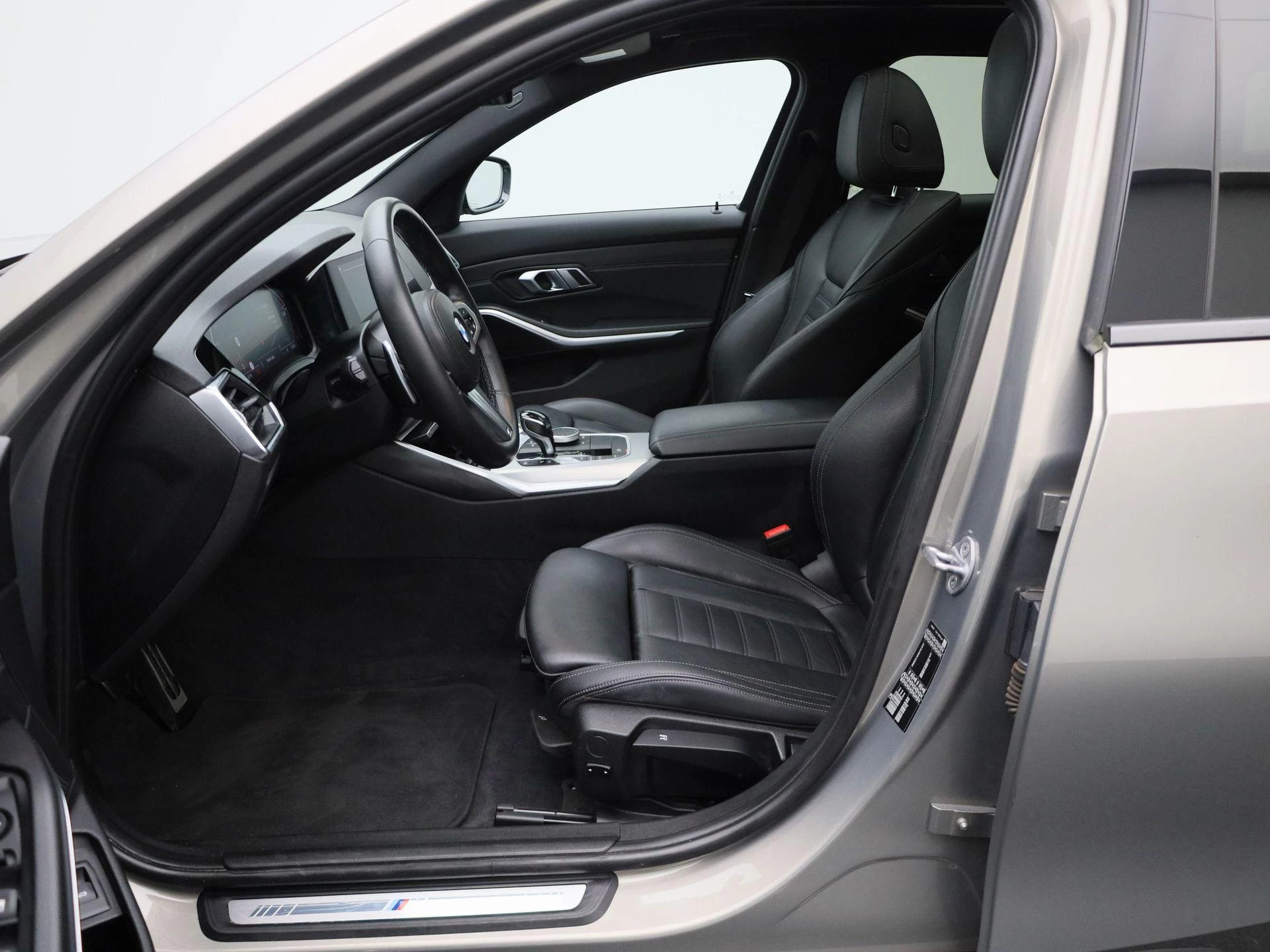 BMW-3 Serie-image-8