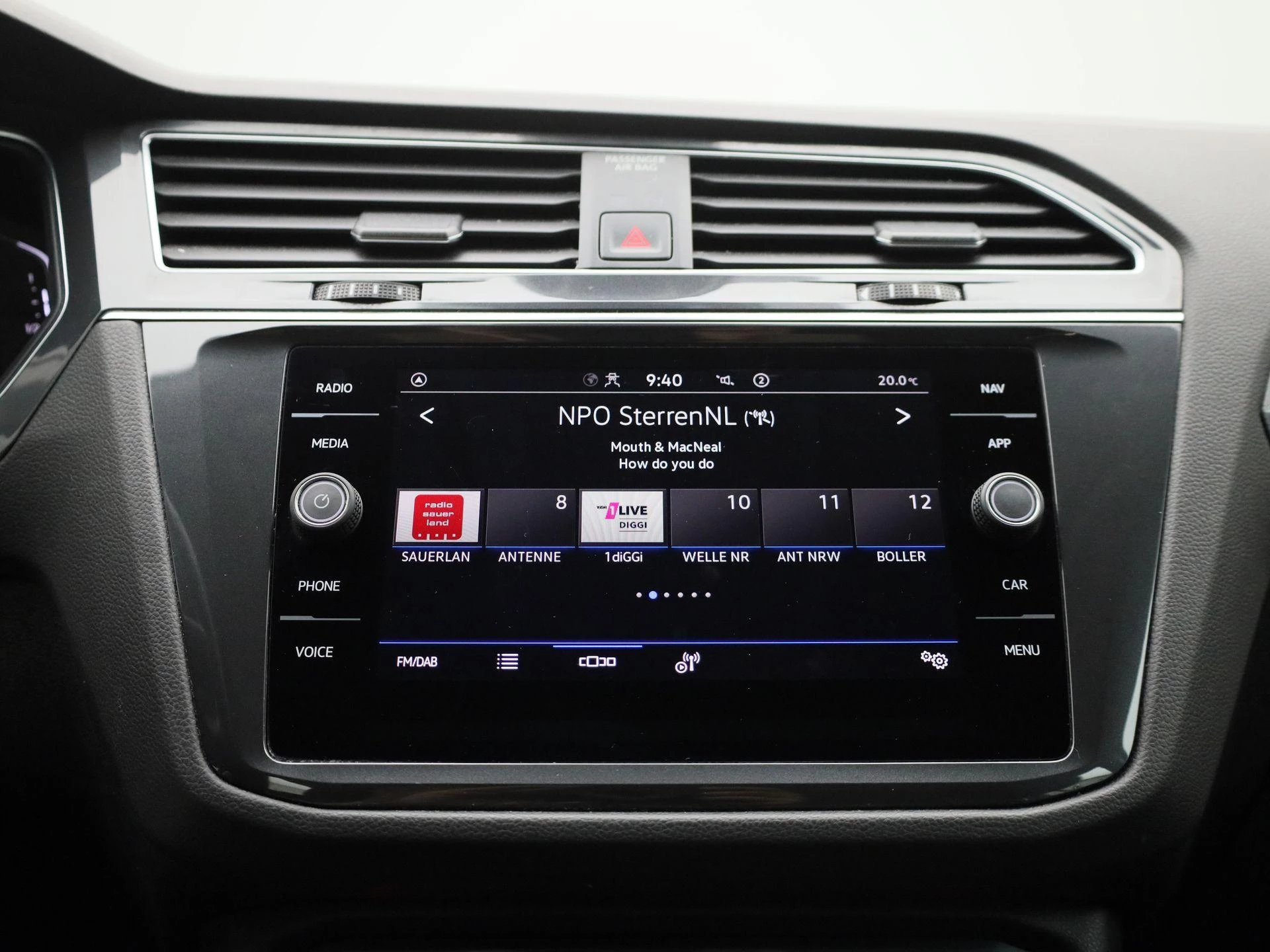 Volkswagen-Tiguan-image-16