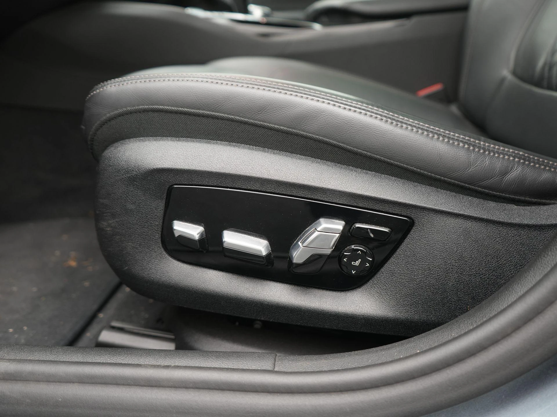 BMW-5 Serie-image-11