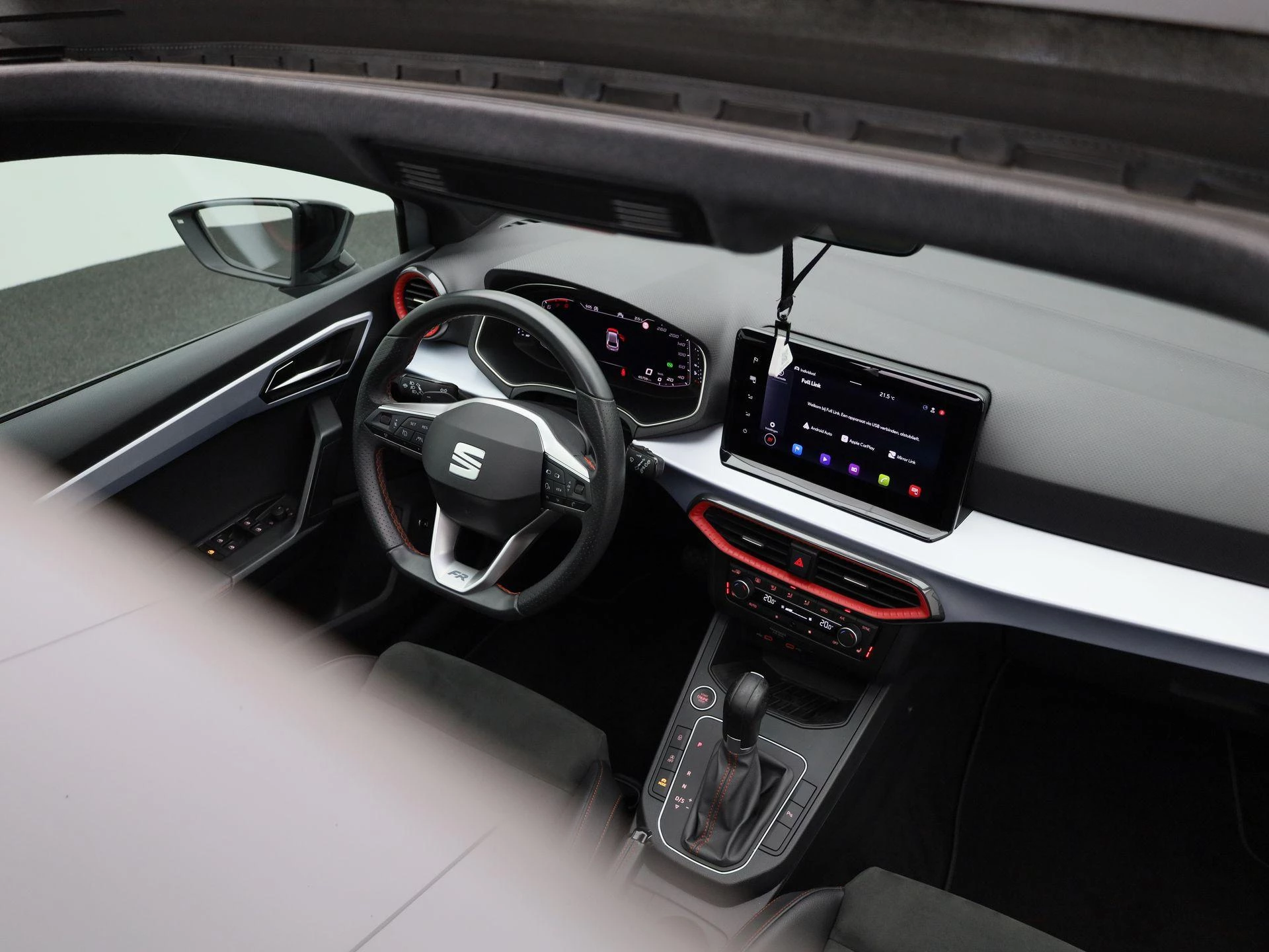 SEAT-Ibiza-image-37