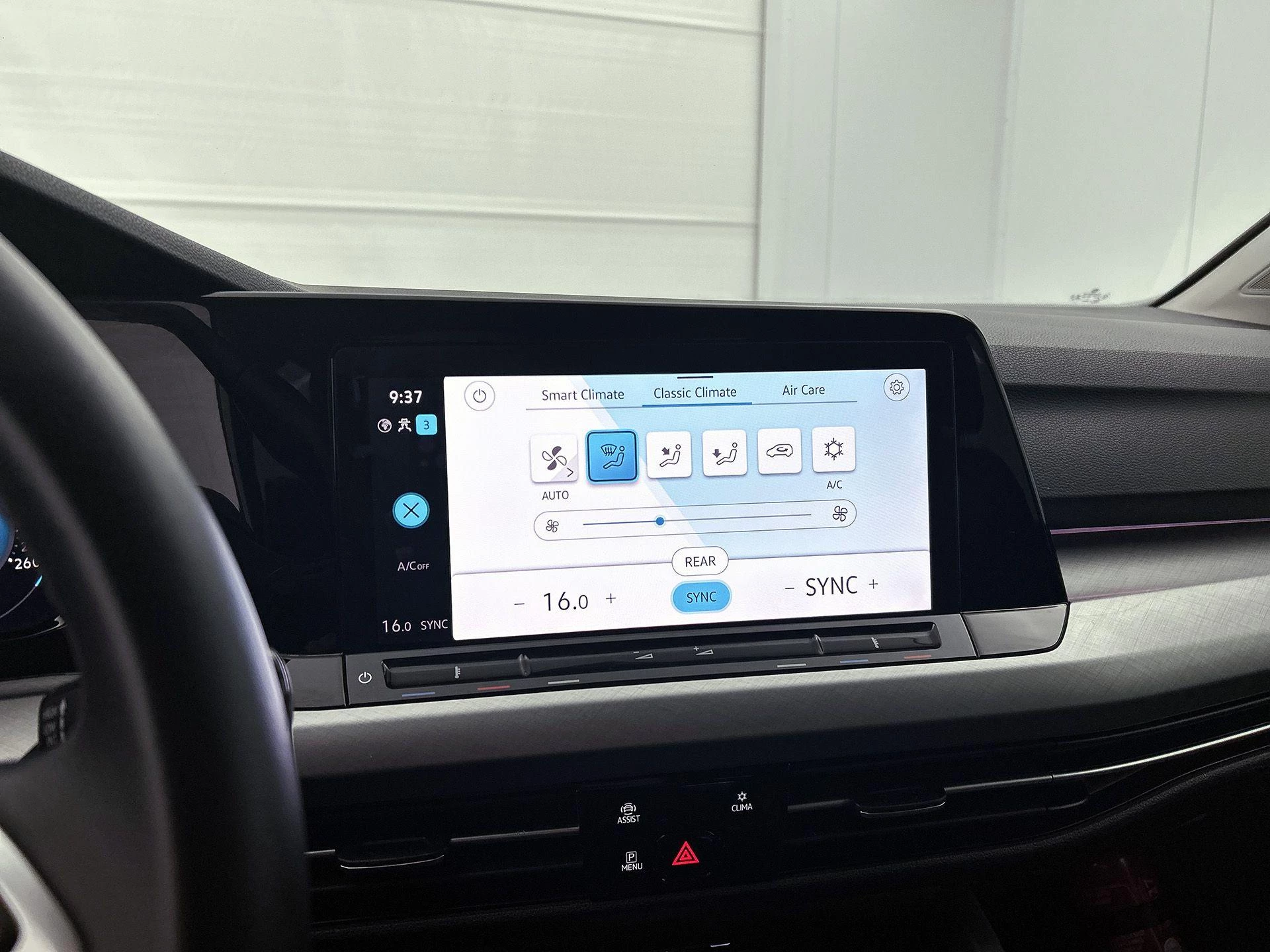 Volkswagen-Golf-image-23