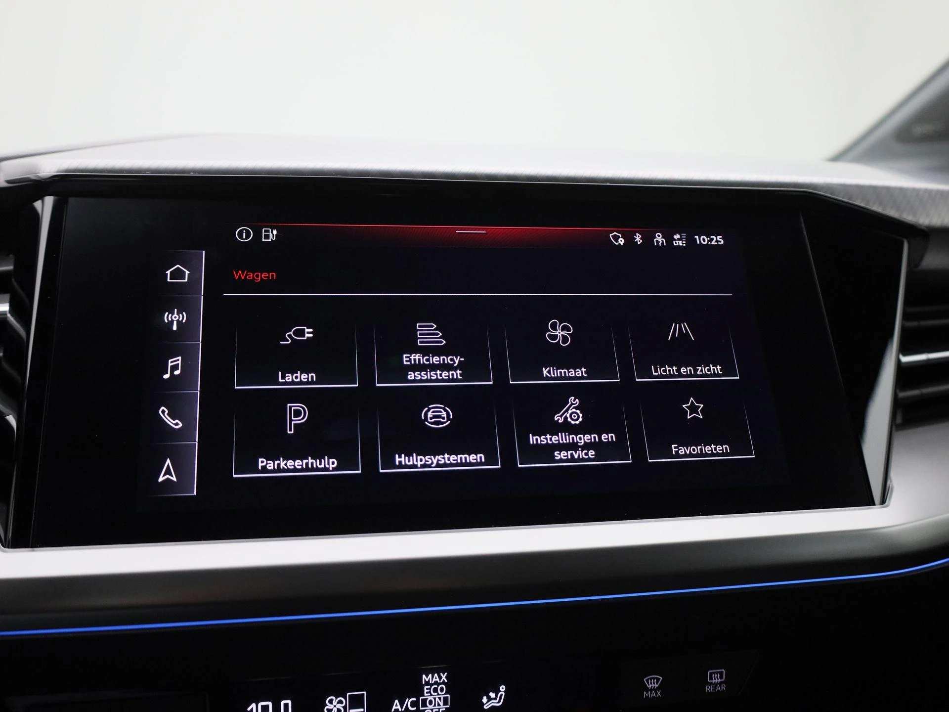 Audi-Q4 e-tron-image-28