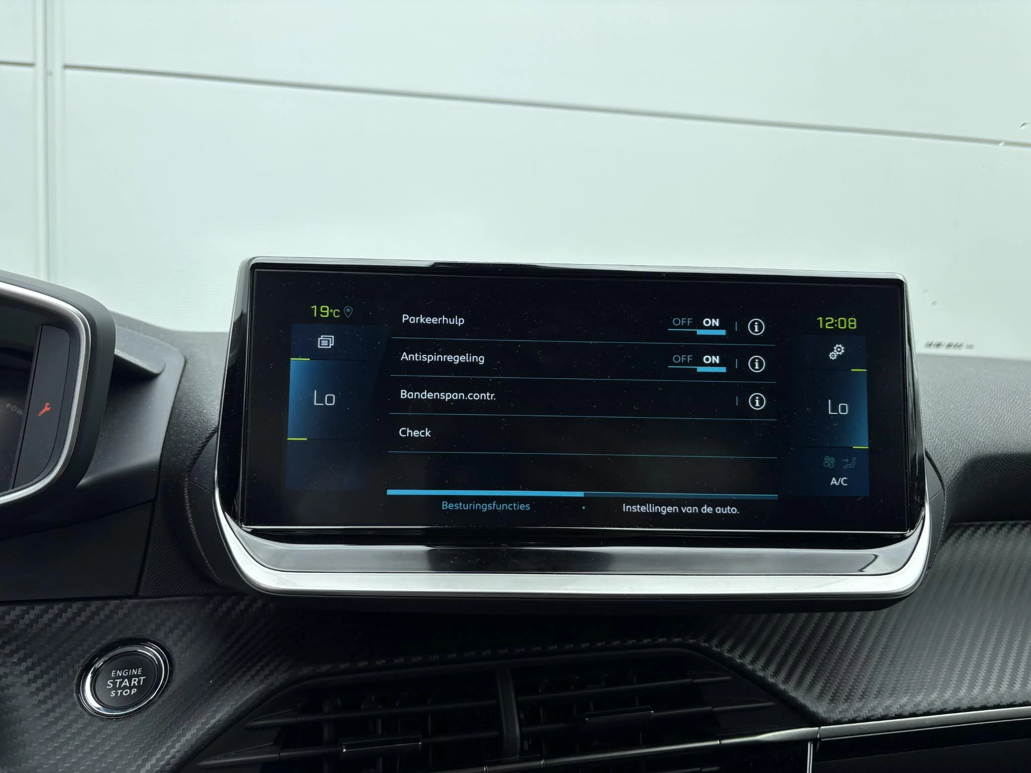 Peugeot e-2008 EV Allure Pack 50 kWh
