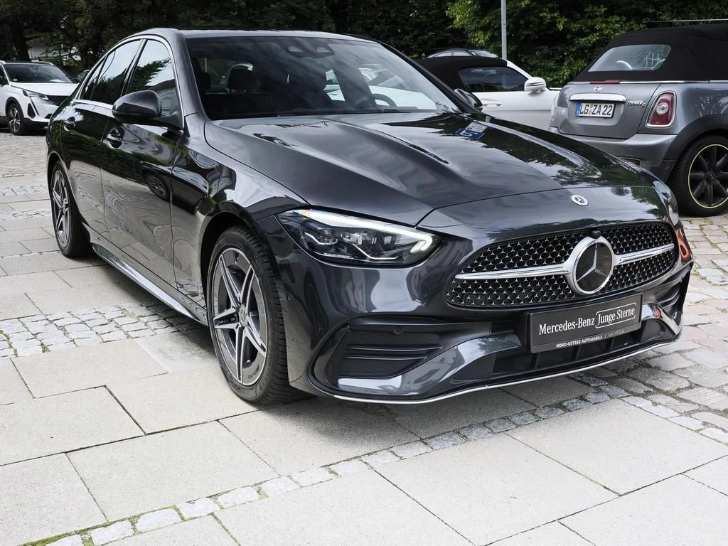 Mercedes-Benz-C-Klasse 300-image-4