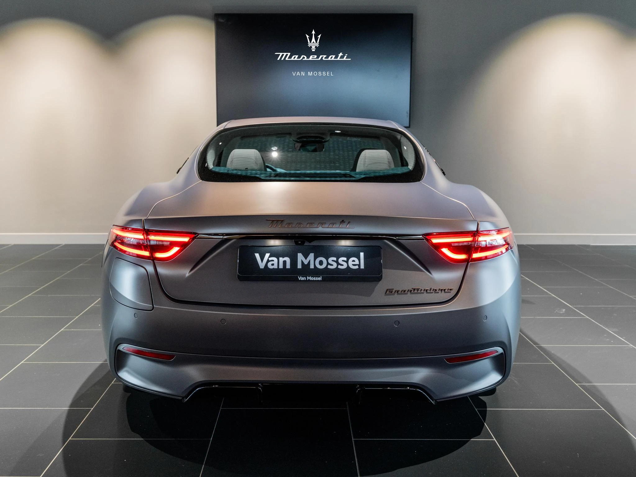 Maserati-GranTurismo-image-4