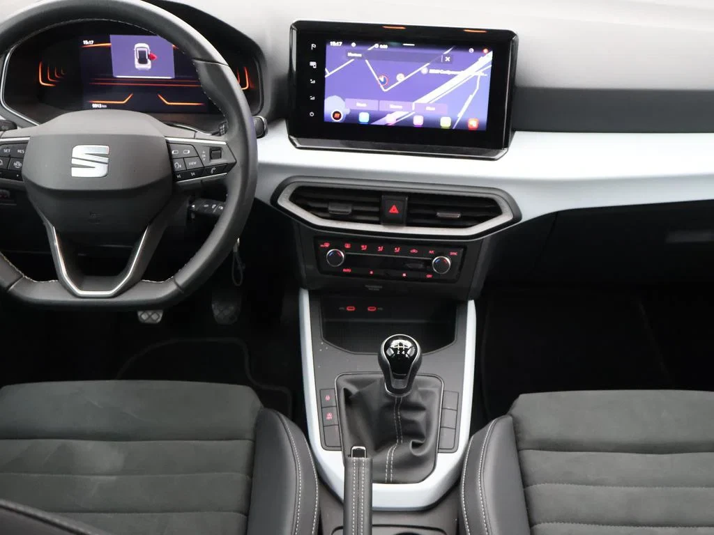 SEAT-Arona-image-11