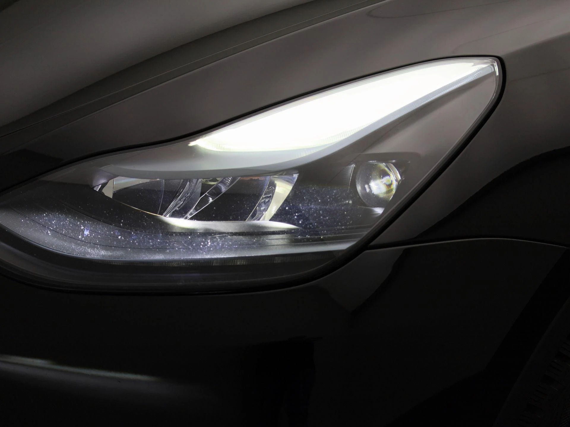 Tesla Model Y Hinterradantrieb RWD