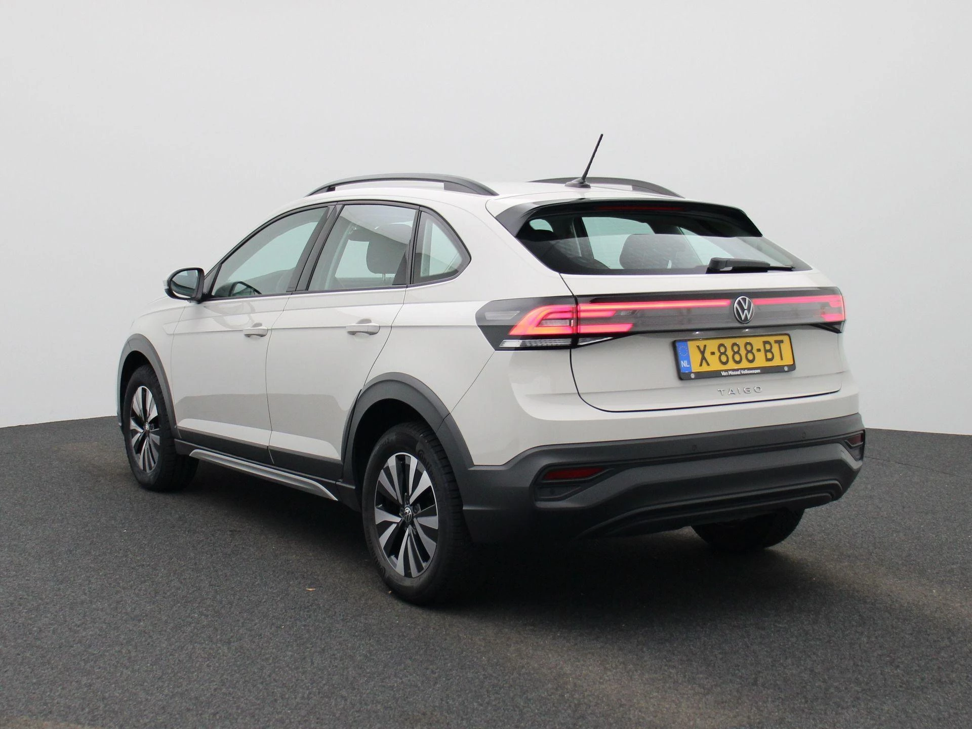 Volkswagen-Taigo-image-1