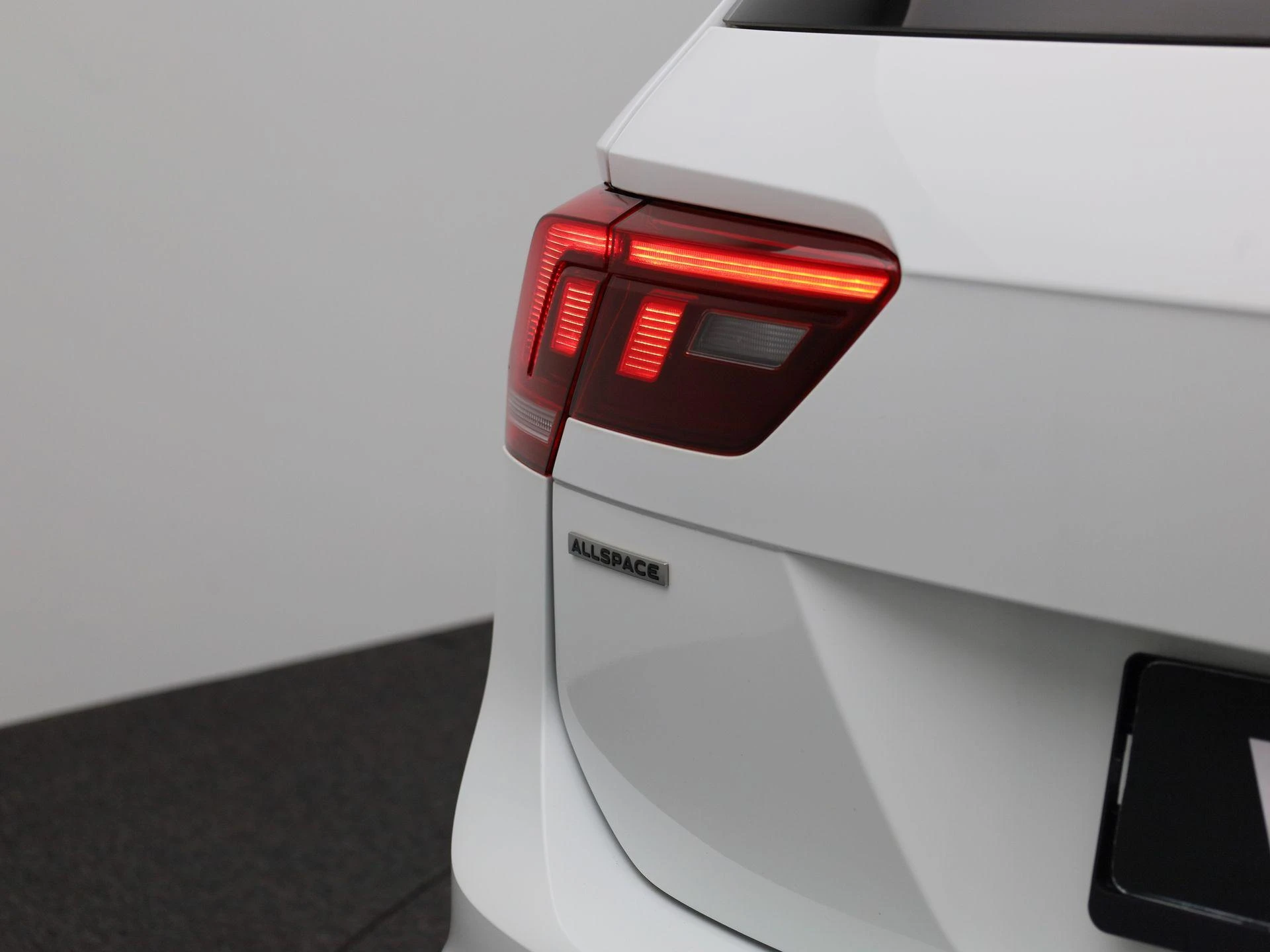 Volkswagen-Tiguan-image-44