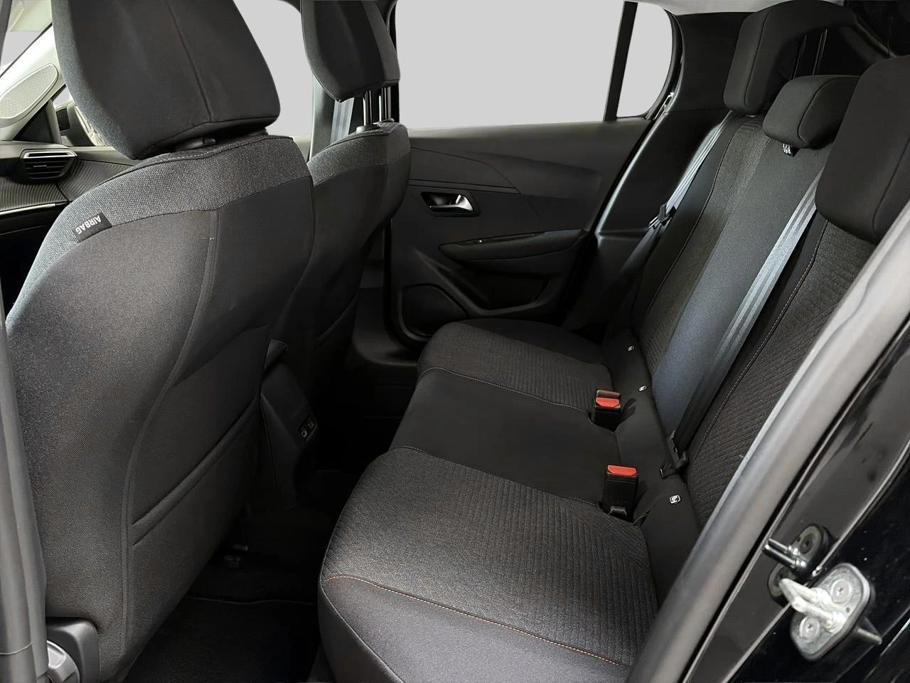 Peugeot-208-image-13